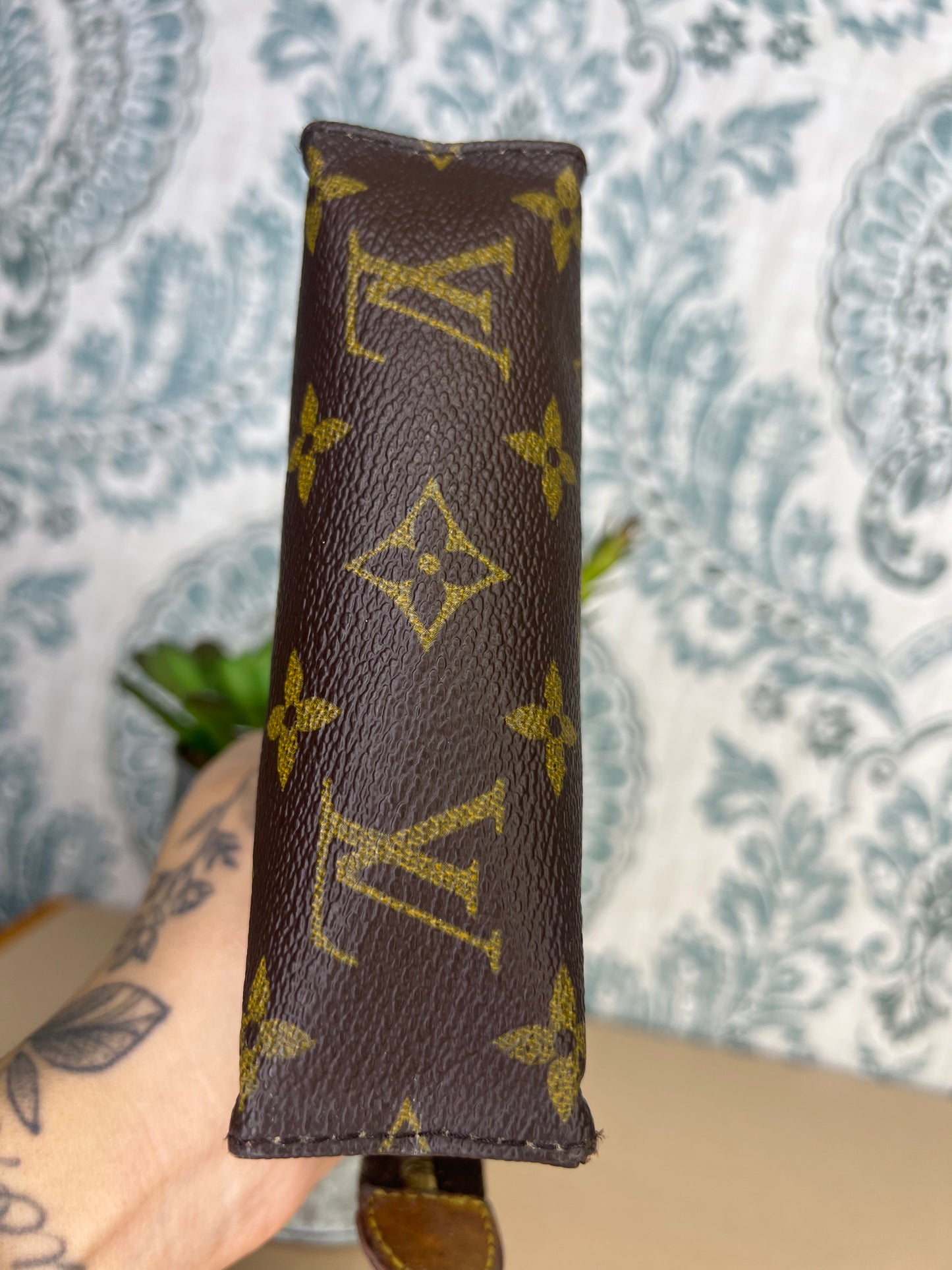 Louis Vuitton Toiletry 15