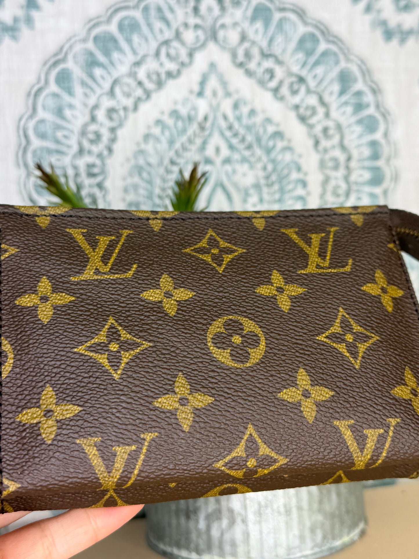 Louis Vuitton Toiletry 15