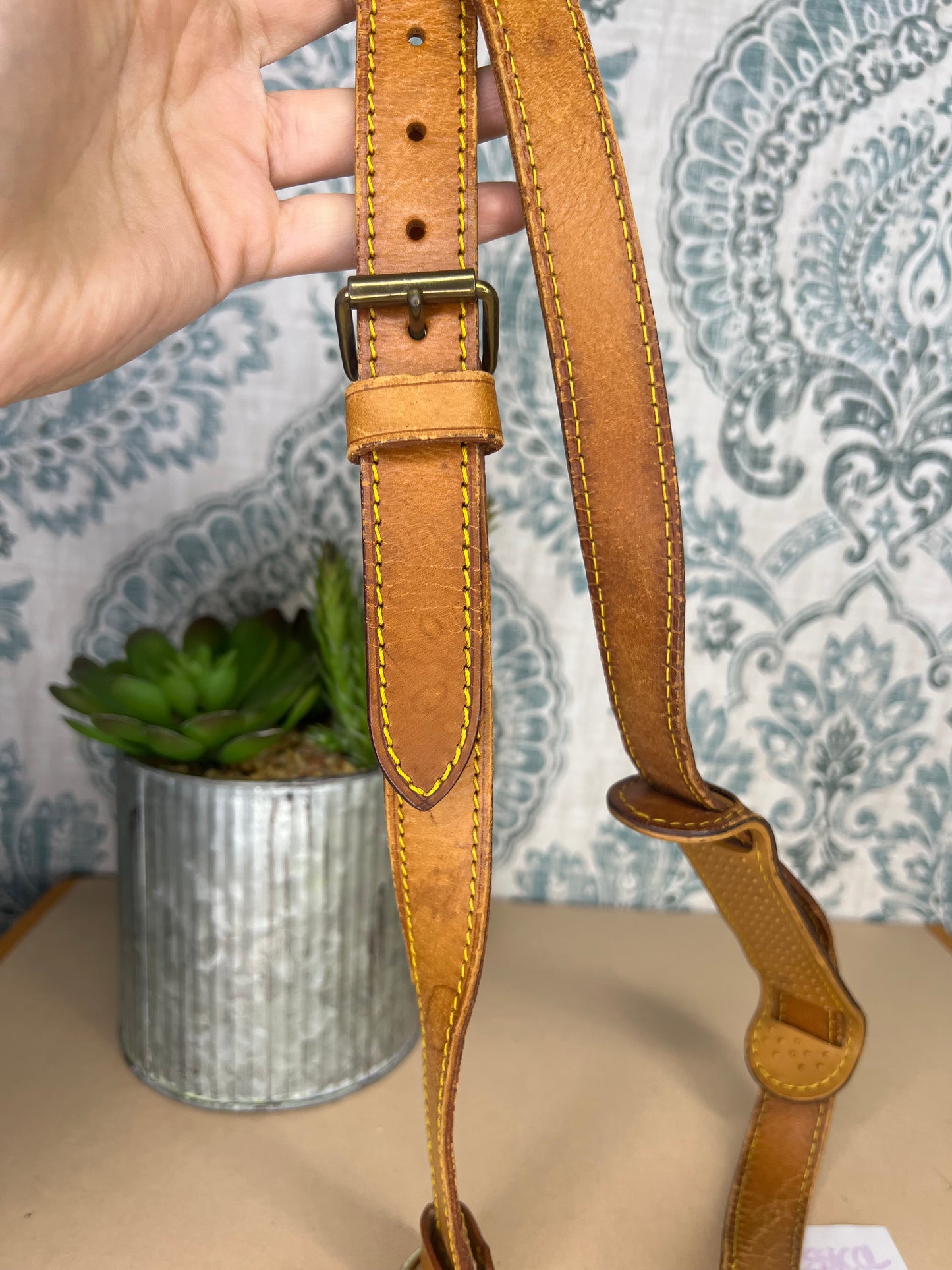 Louis Vuitton Bandouliere Vachetta Strap