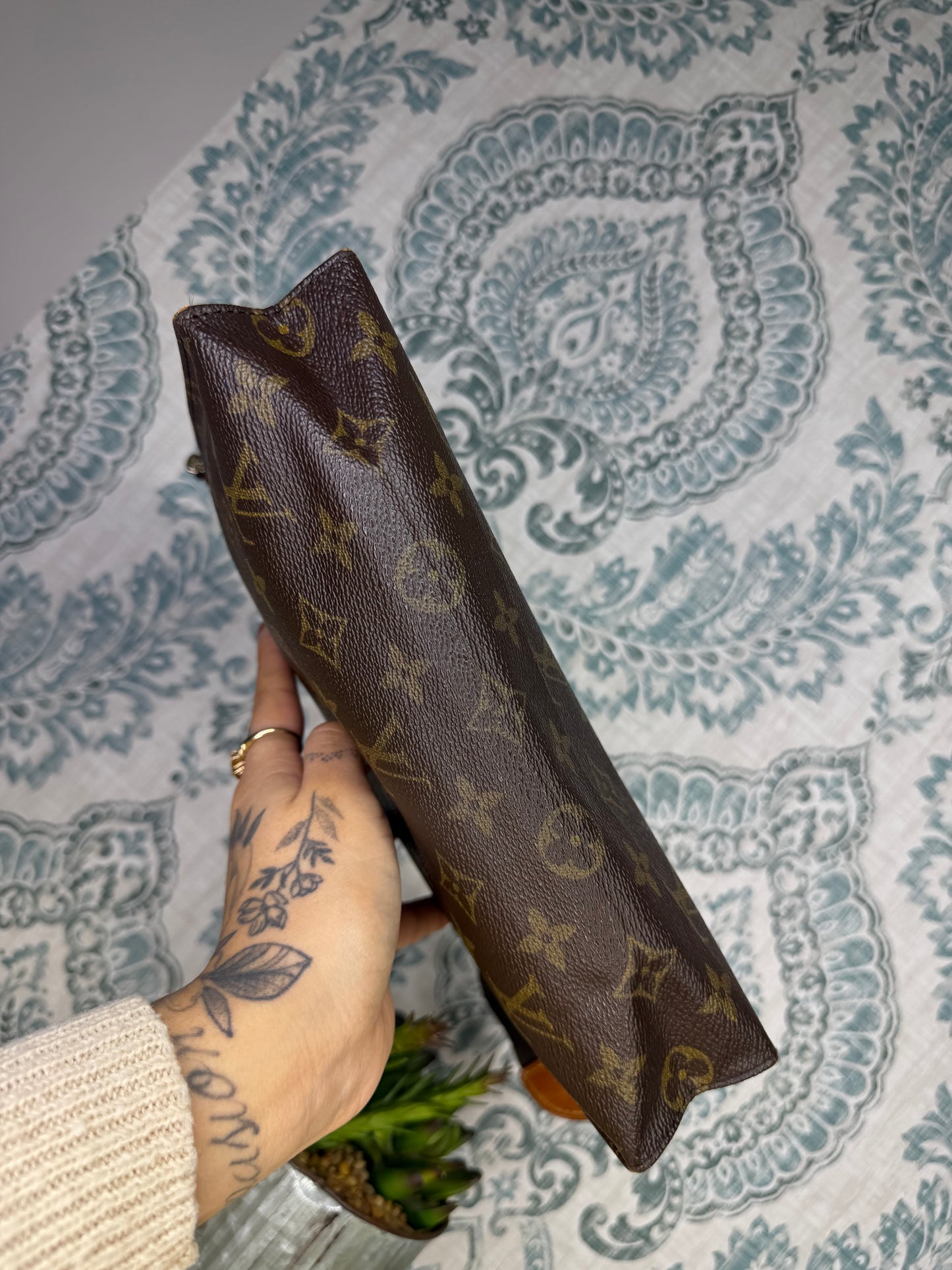 Louis Vuitton Monogram Toiletry 26