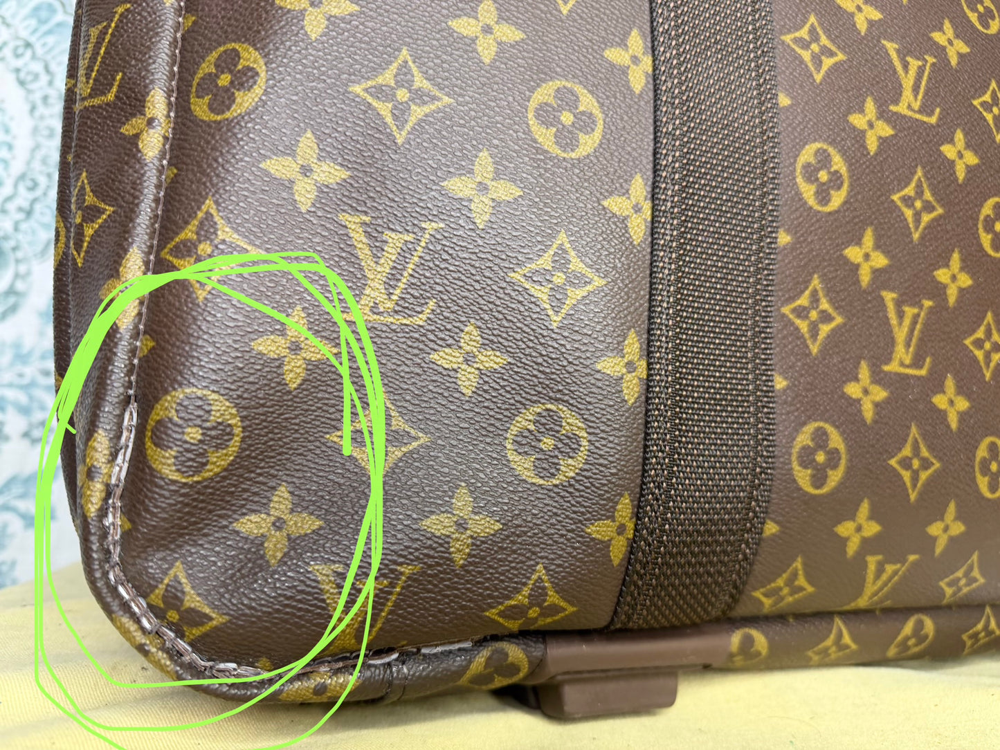 Louis Vuitton Satellite 60 Suit Case