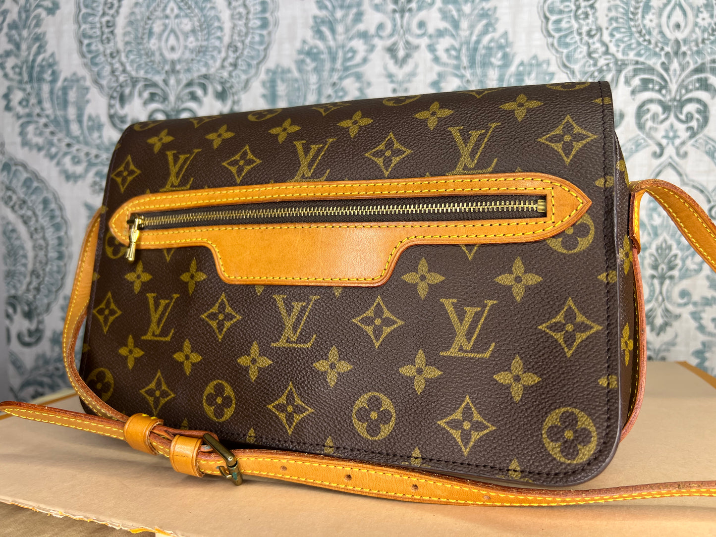 Louis Vuitton Saint Germain 27