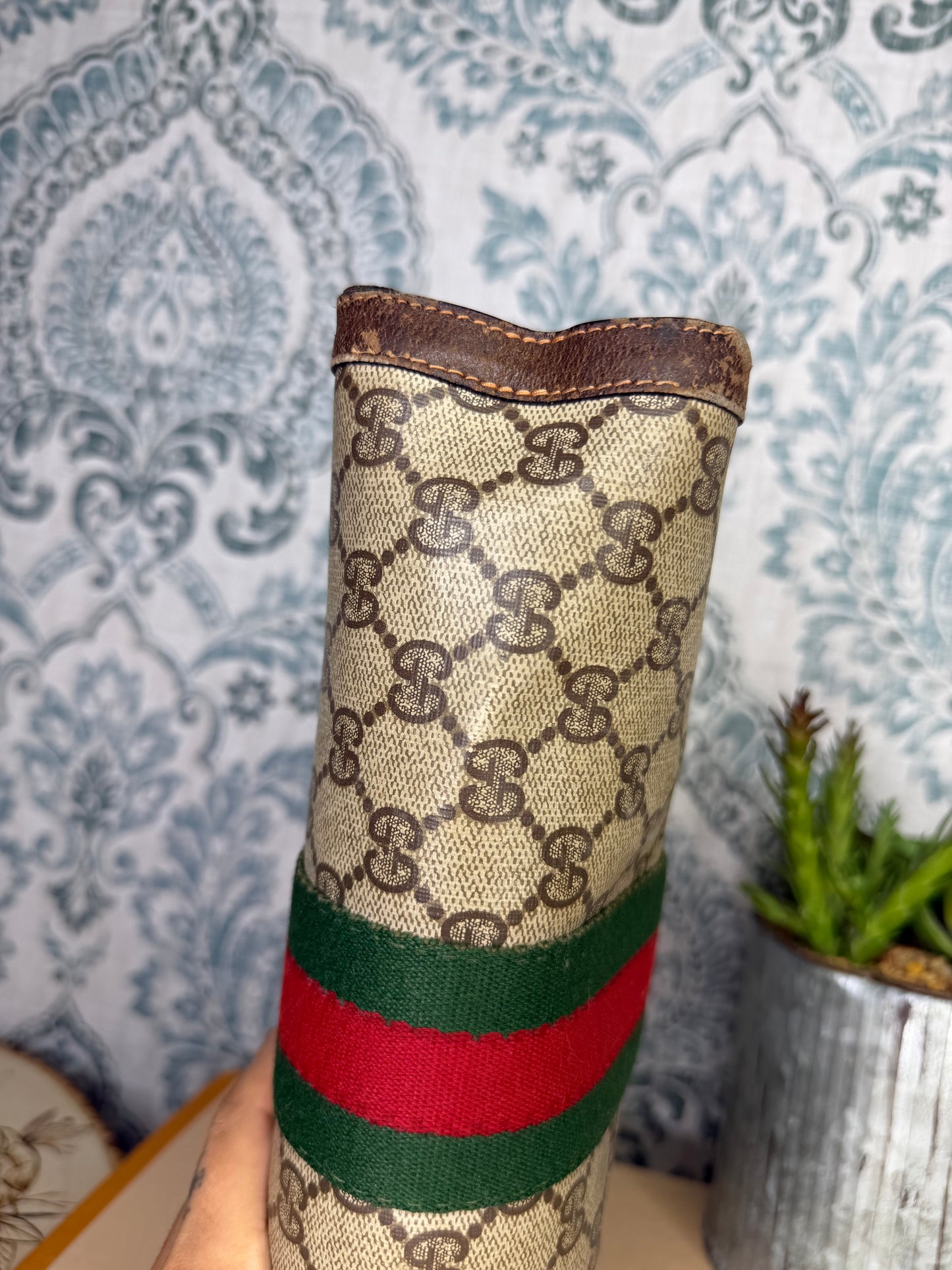 Gucci Supreme Sherry Line Clutch (Accessory Collection)