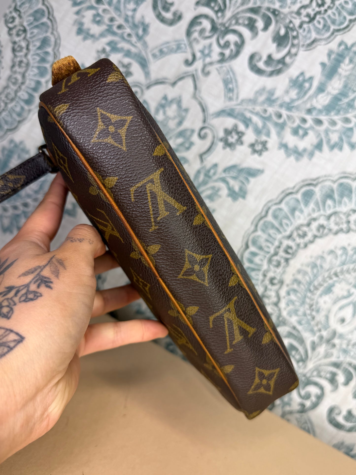 Louis Vuitton Marly Bandouliere #2 (repair needed)