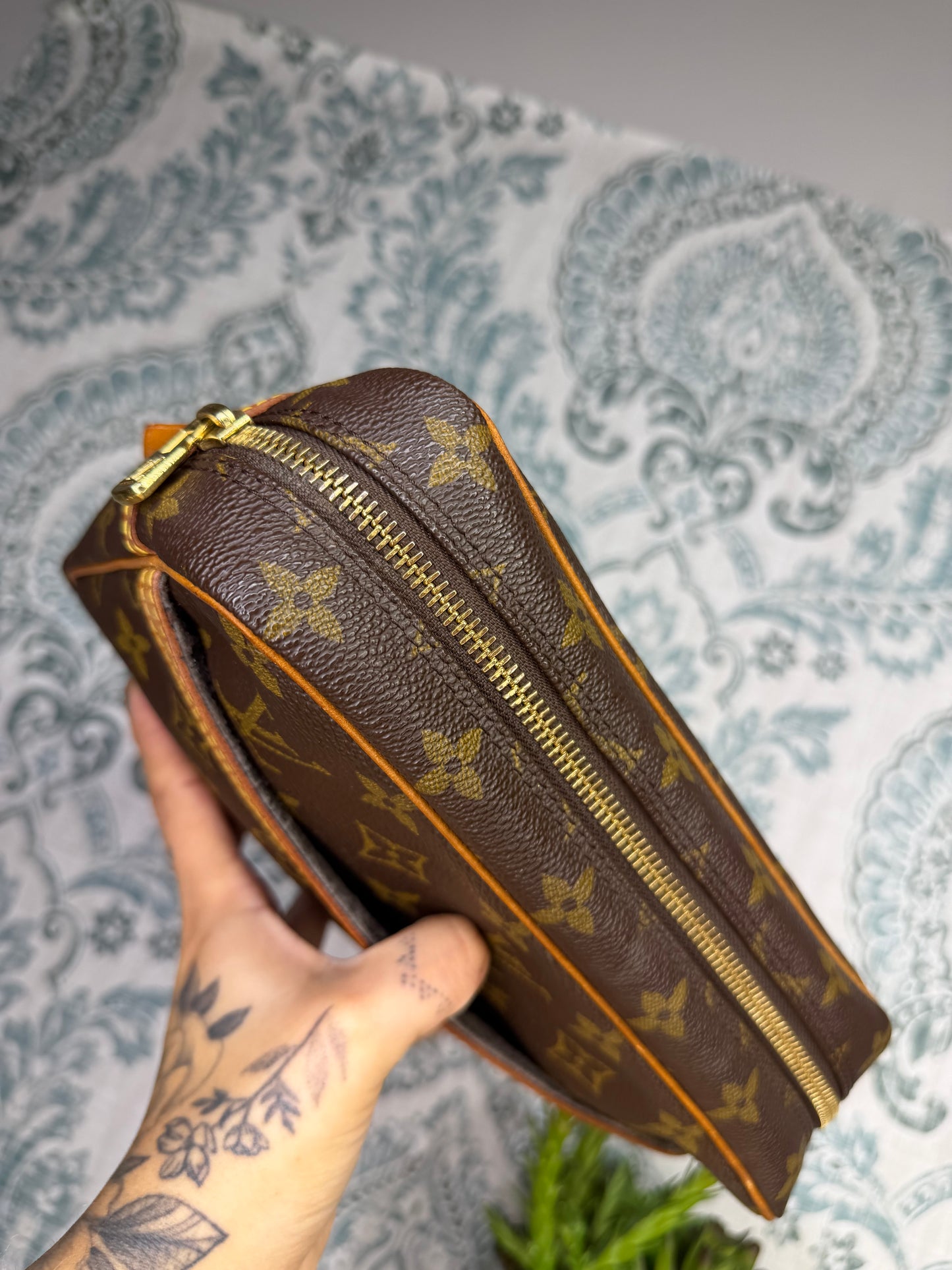 Louis Vuitton Compiegne 23