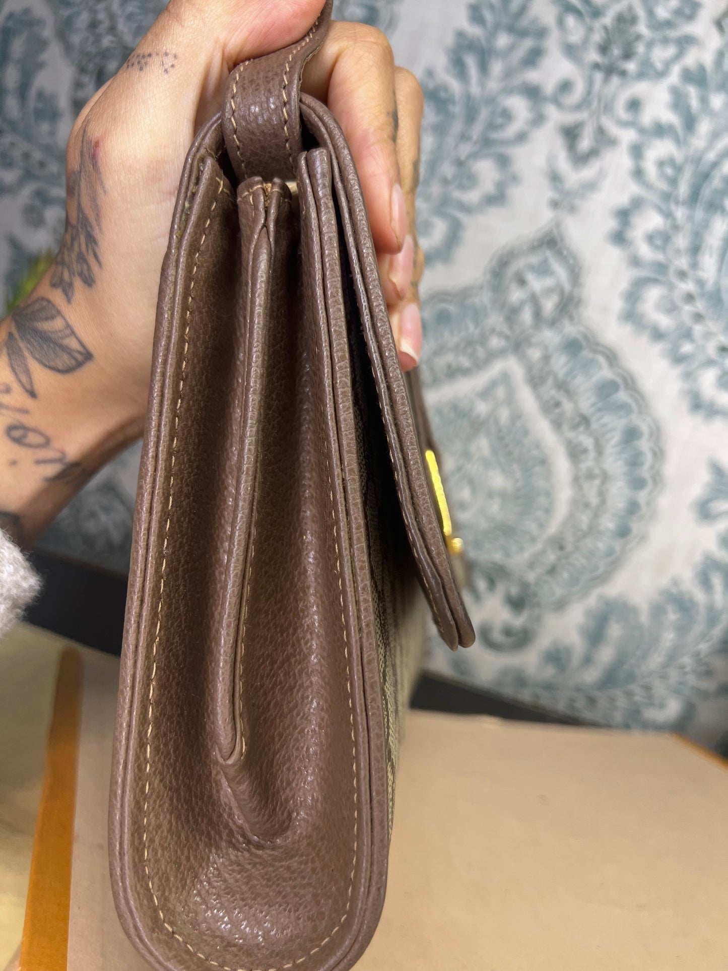 Gucci Supreme Vintage 2way Purse/Clutch