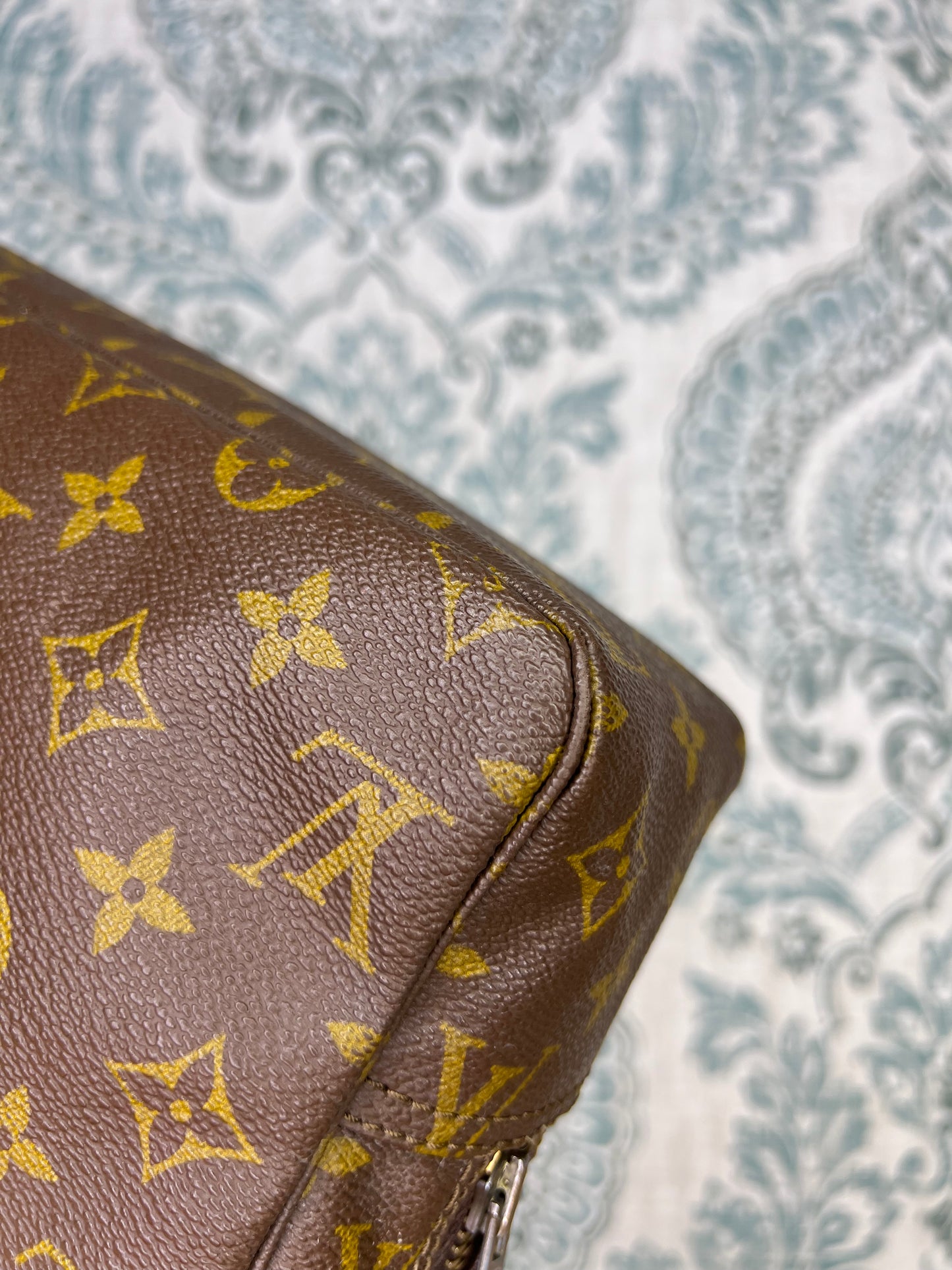 Louis Vuitton Trousse 28