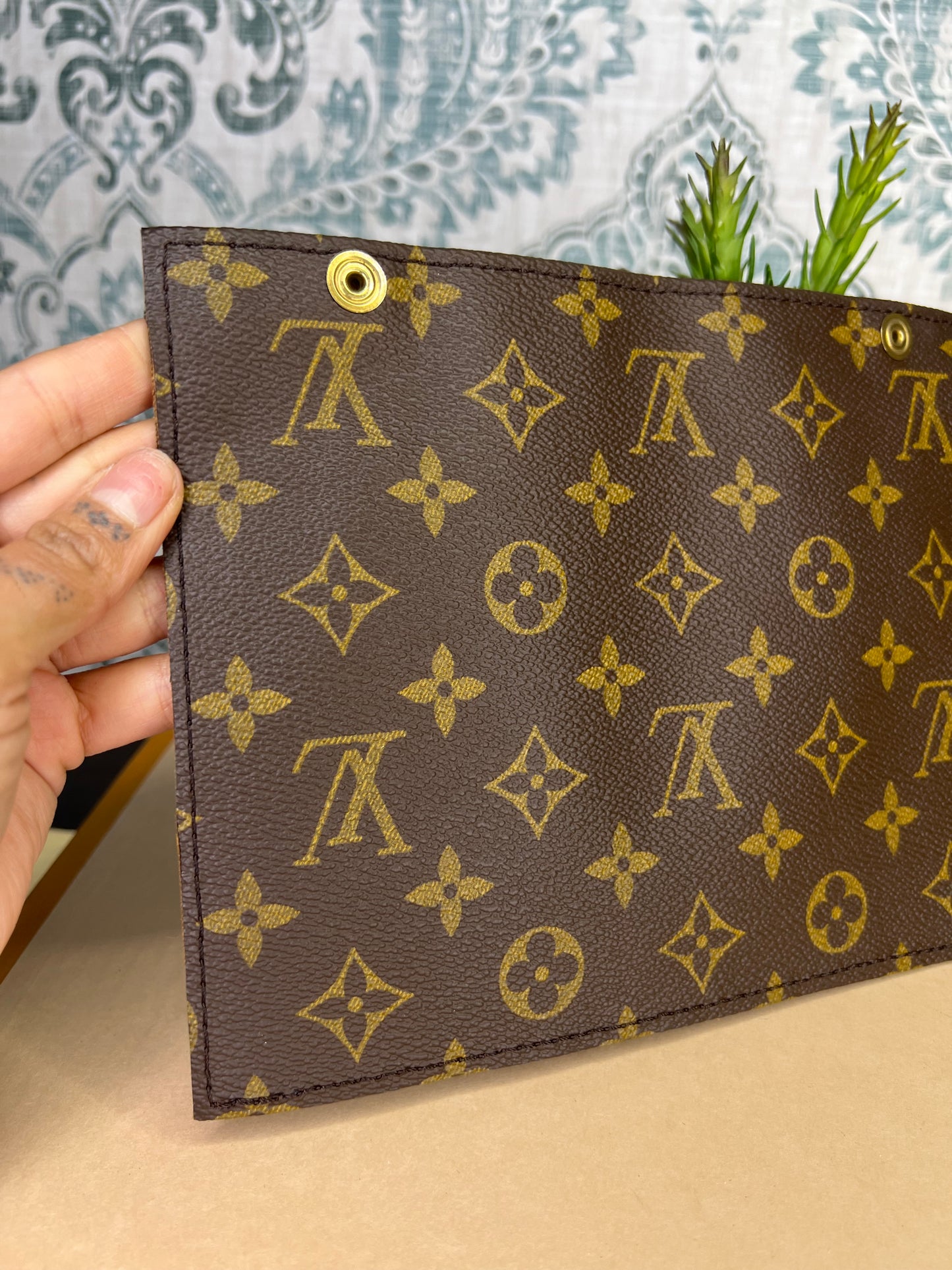 Louis Vuitton Randonnee Pouch H8