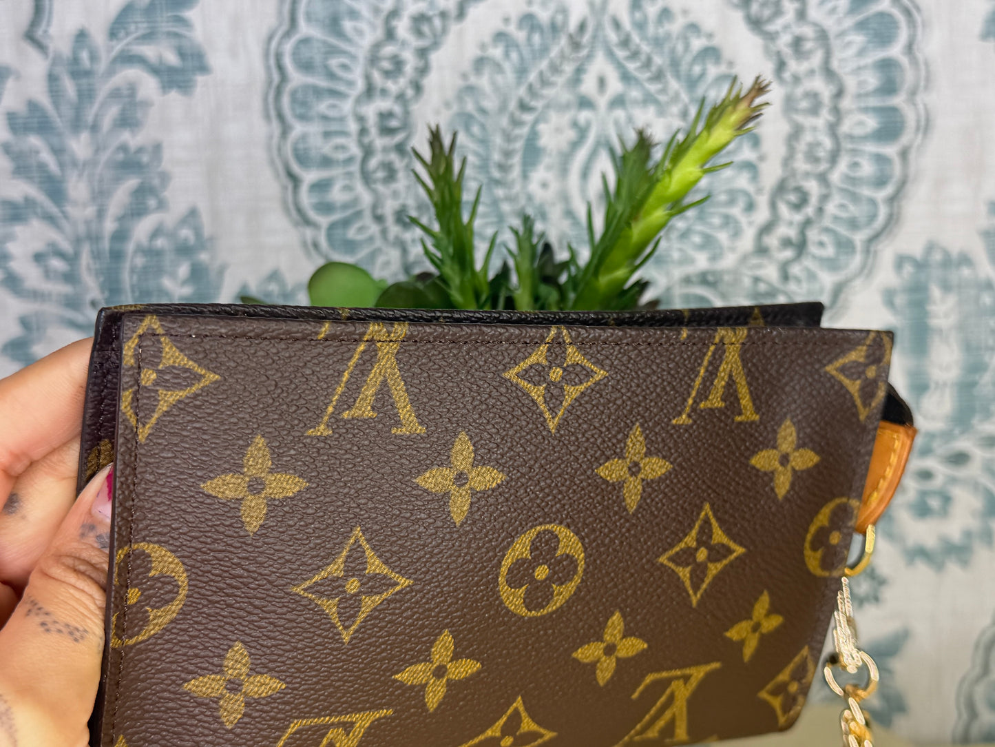 Louis Vuitton Bucket PM Pochette