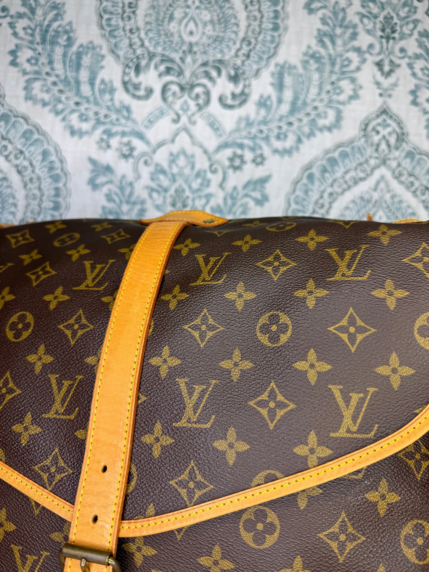 Louis Vuitton Saumur 35