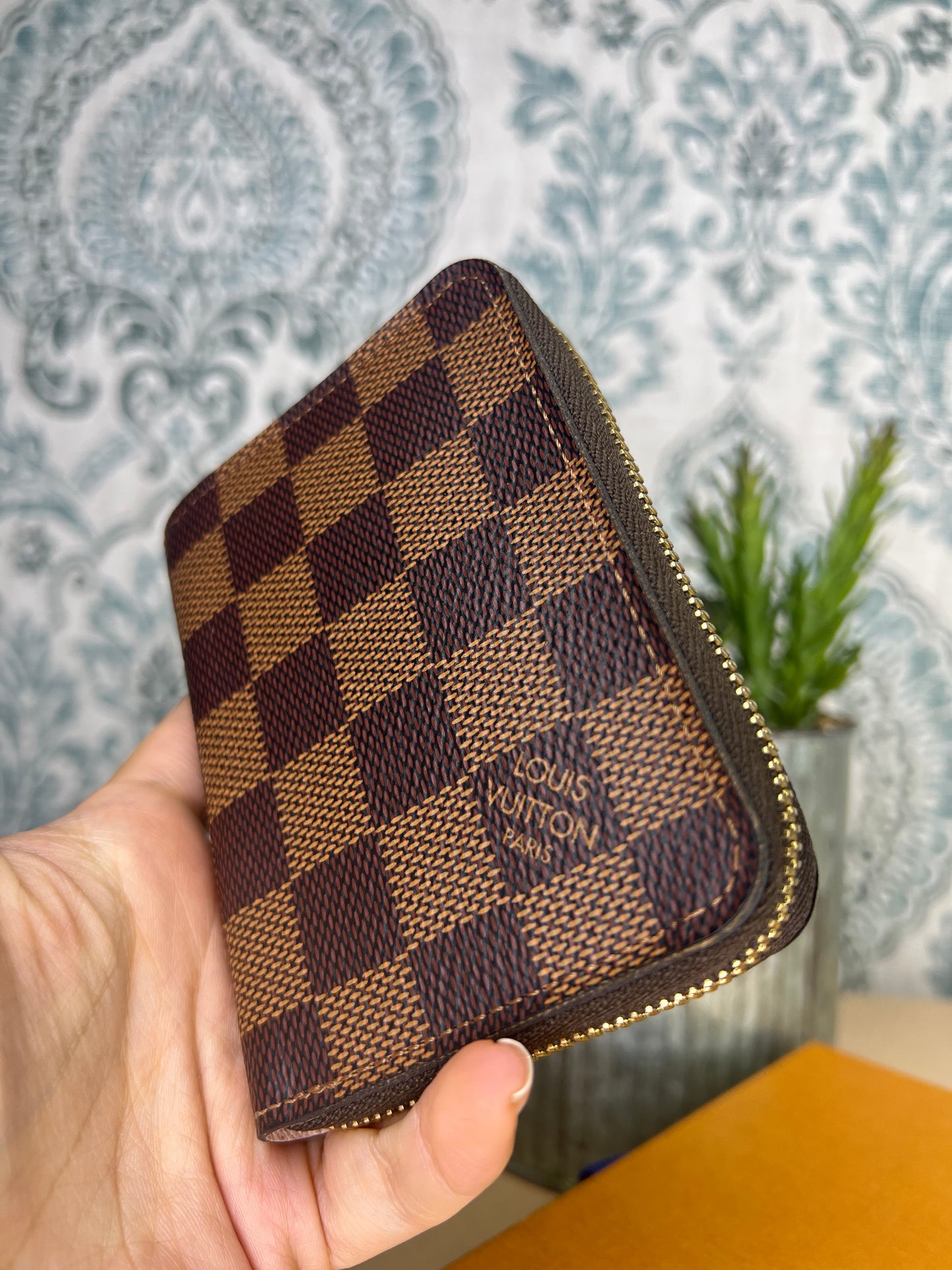 Louis Vuitton Rose Ballerine Zippy Compact Wallet