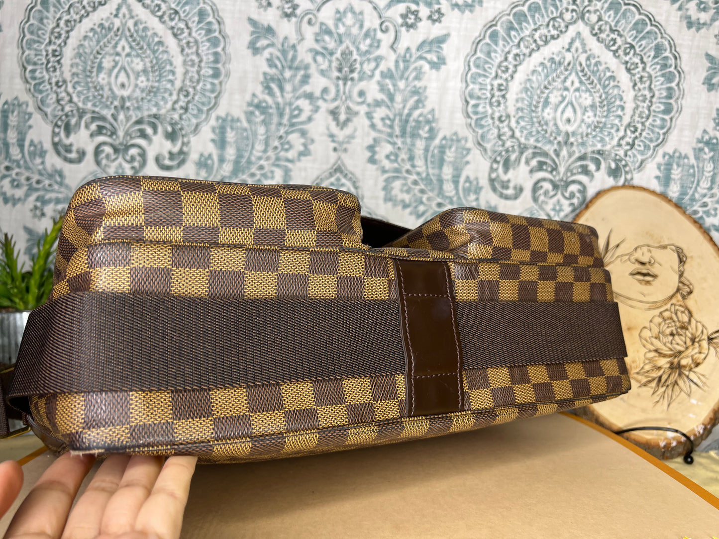 Louis Vuitton Broadway Messenger
