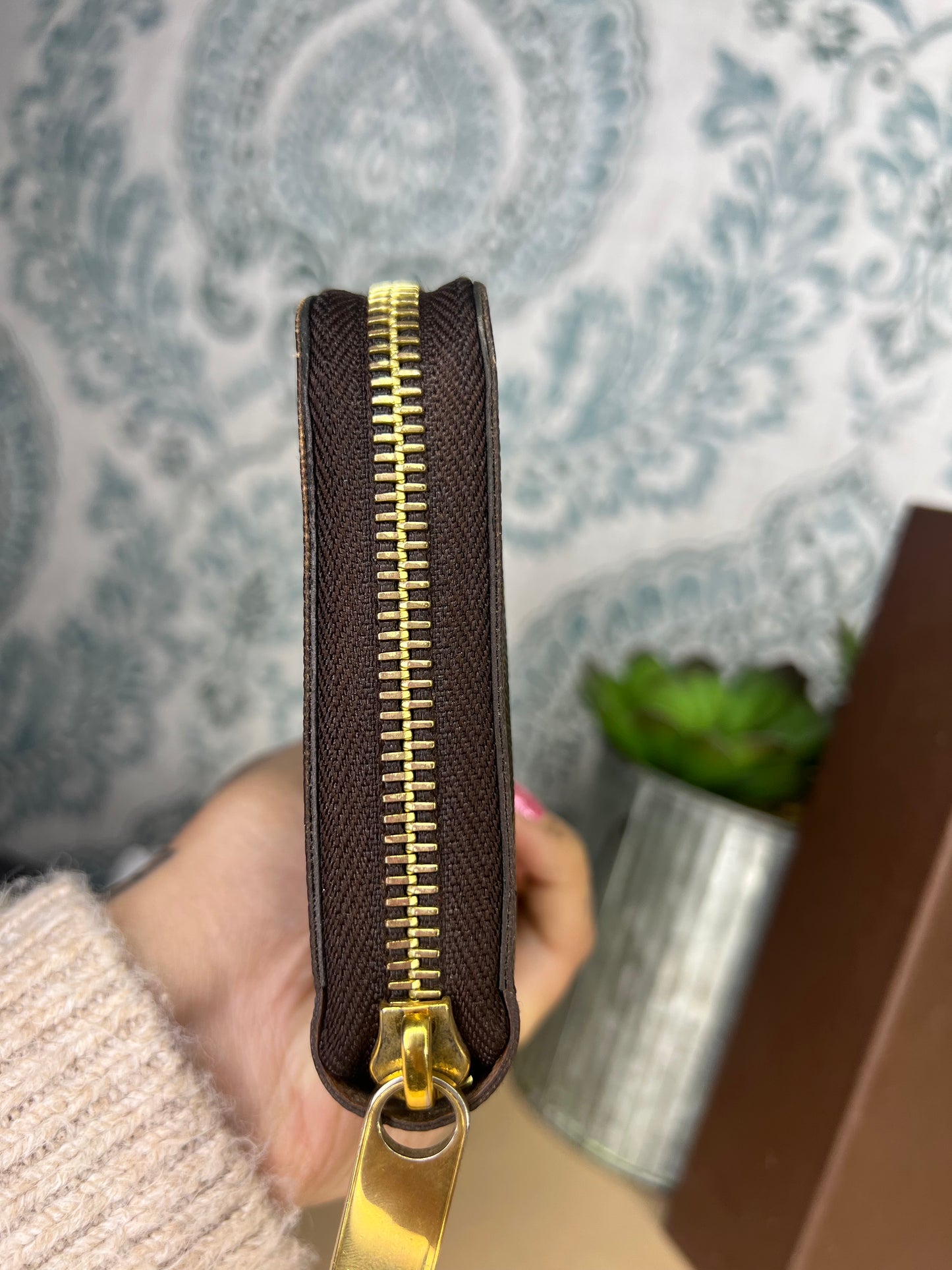 Louis Vuitton Monogram Zippy Wallet