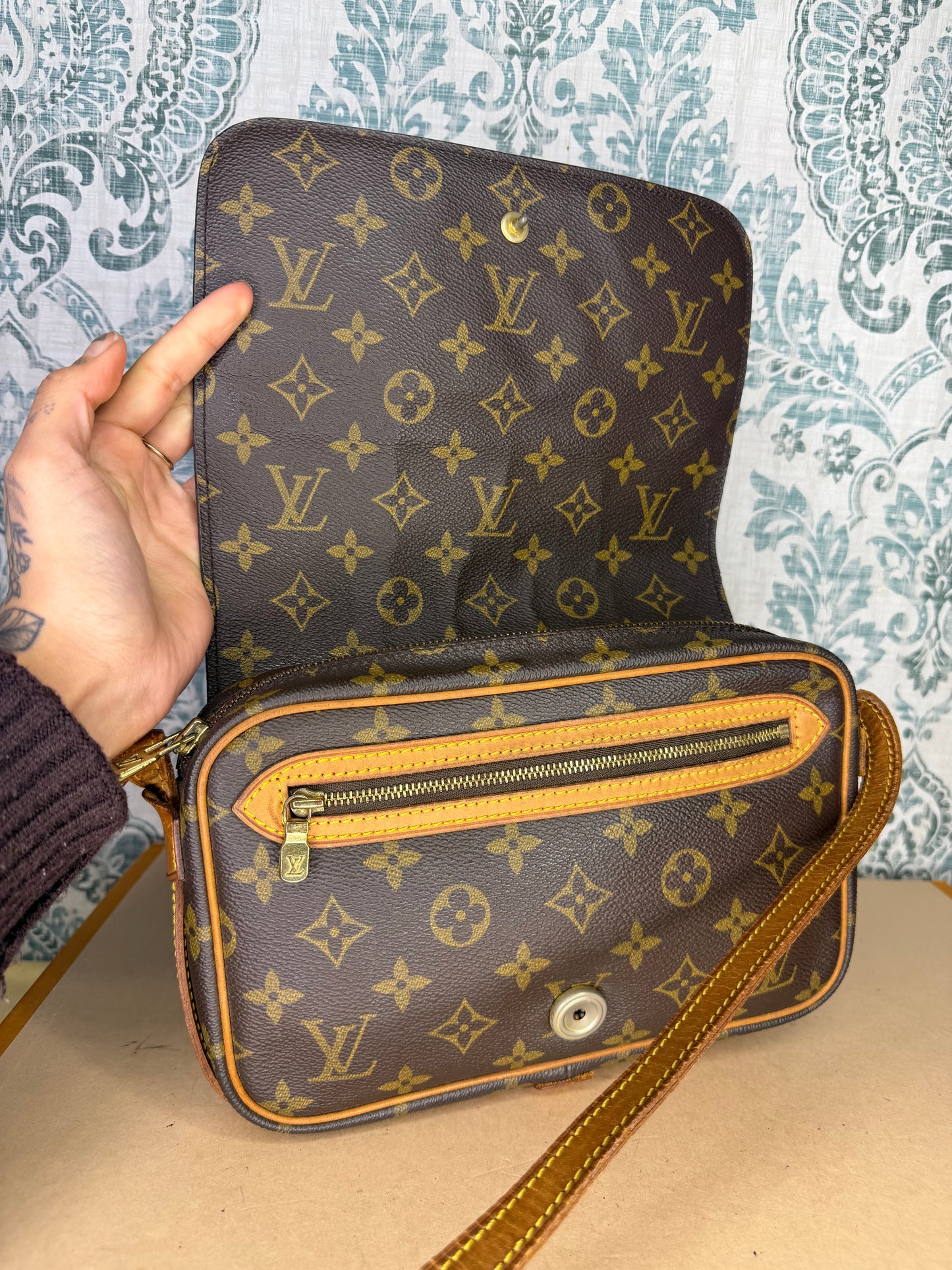 Louis Vuitton Saint Germain 24