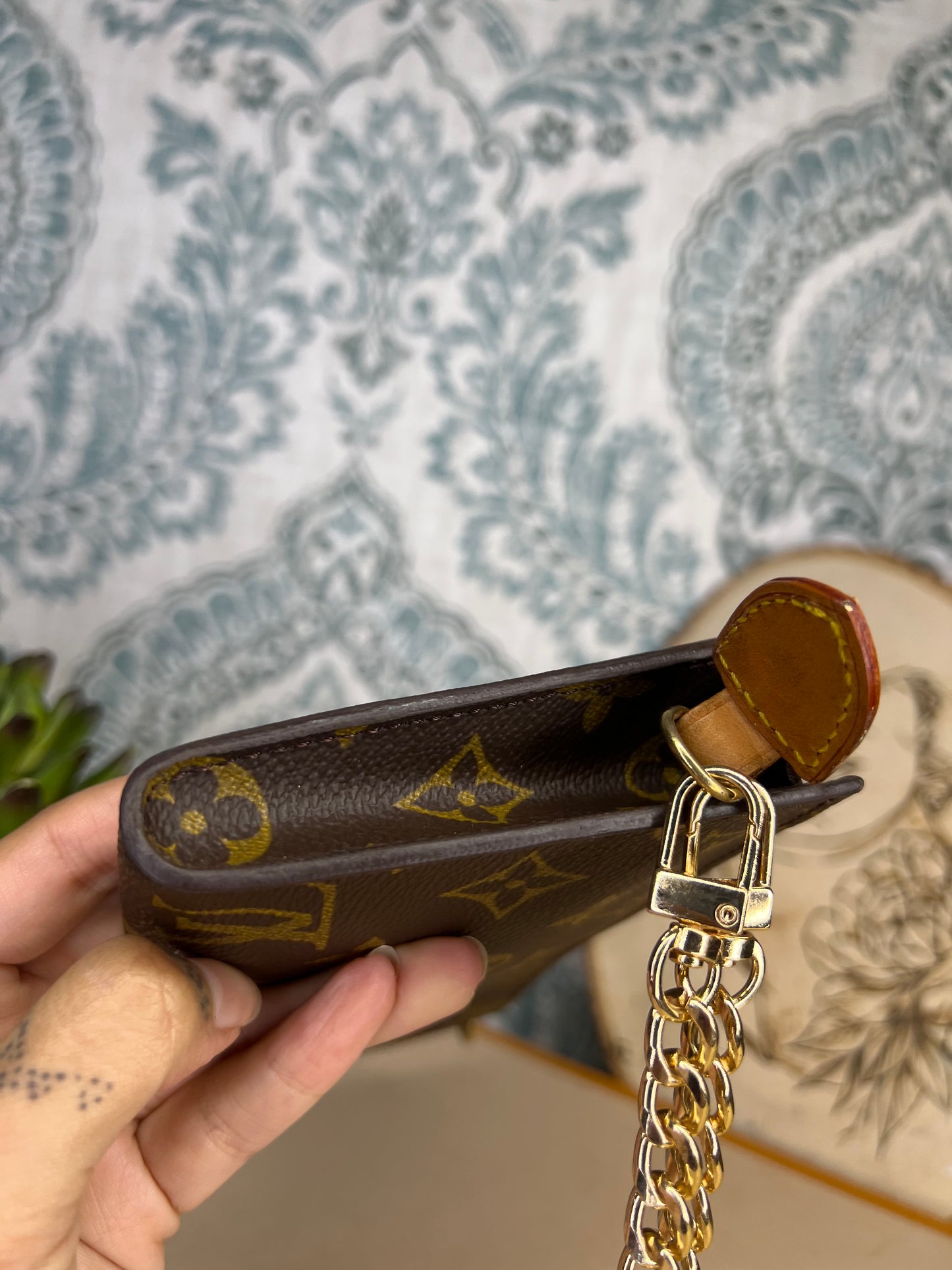 Louis Vuitton Bucket GM Pouch