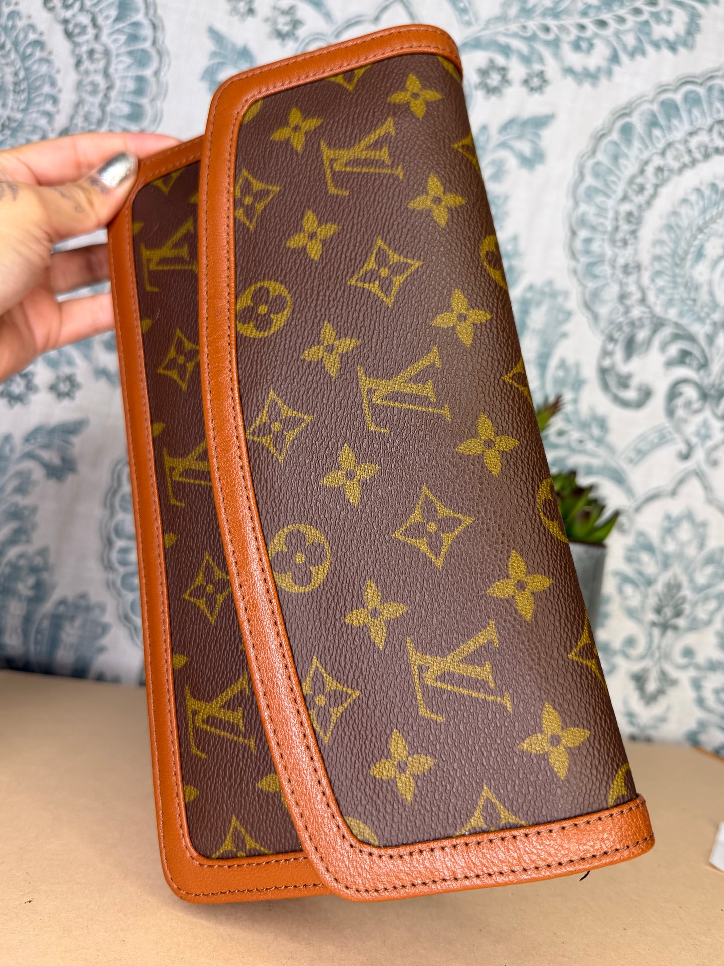 Louis Vuitton Pochette Dame PM Clutch
