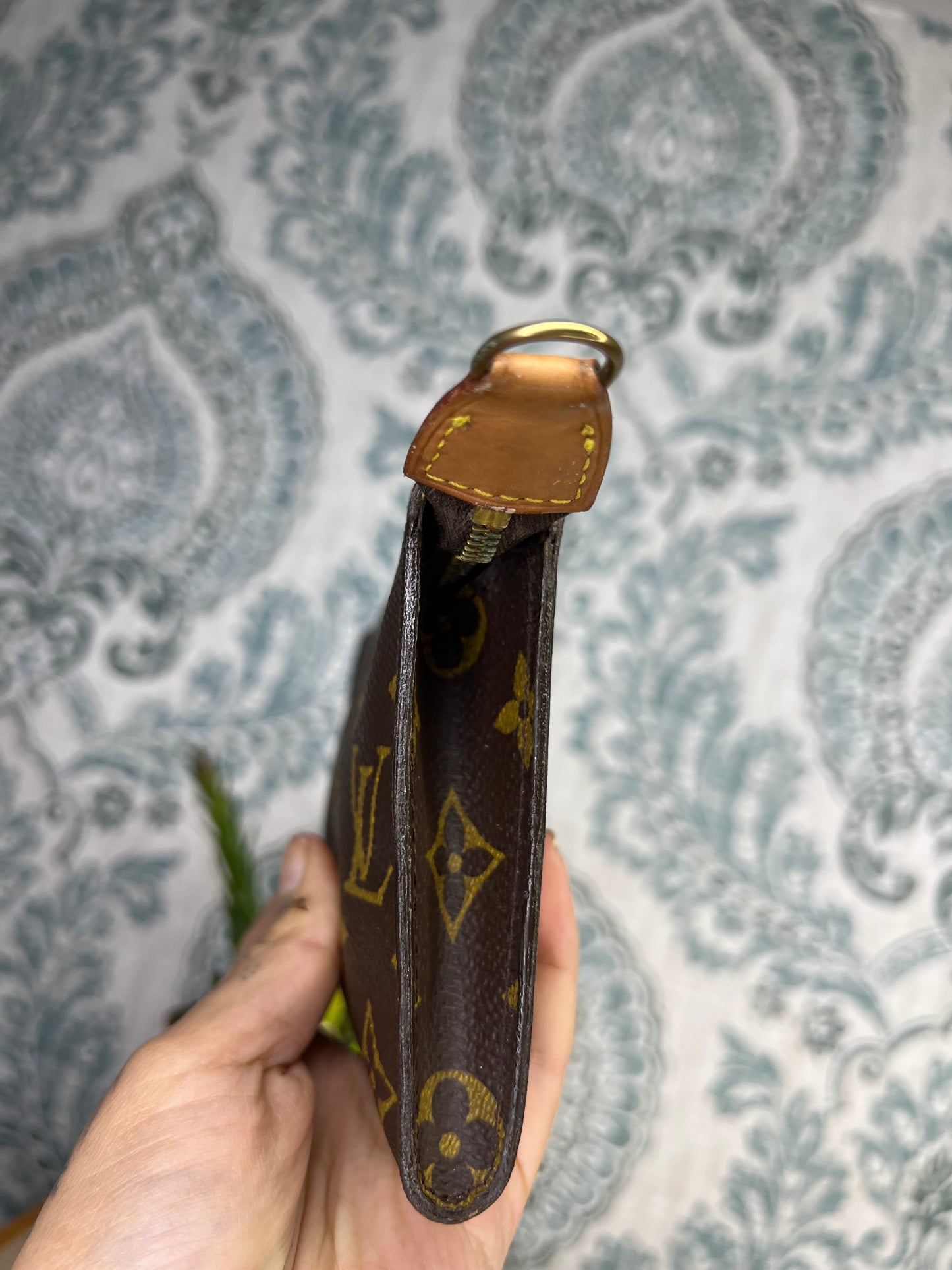 Louis Vuitton Bucket GM Pouch