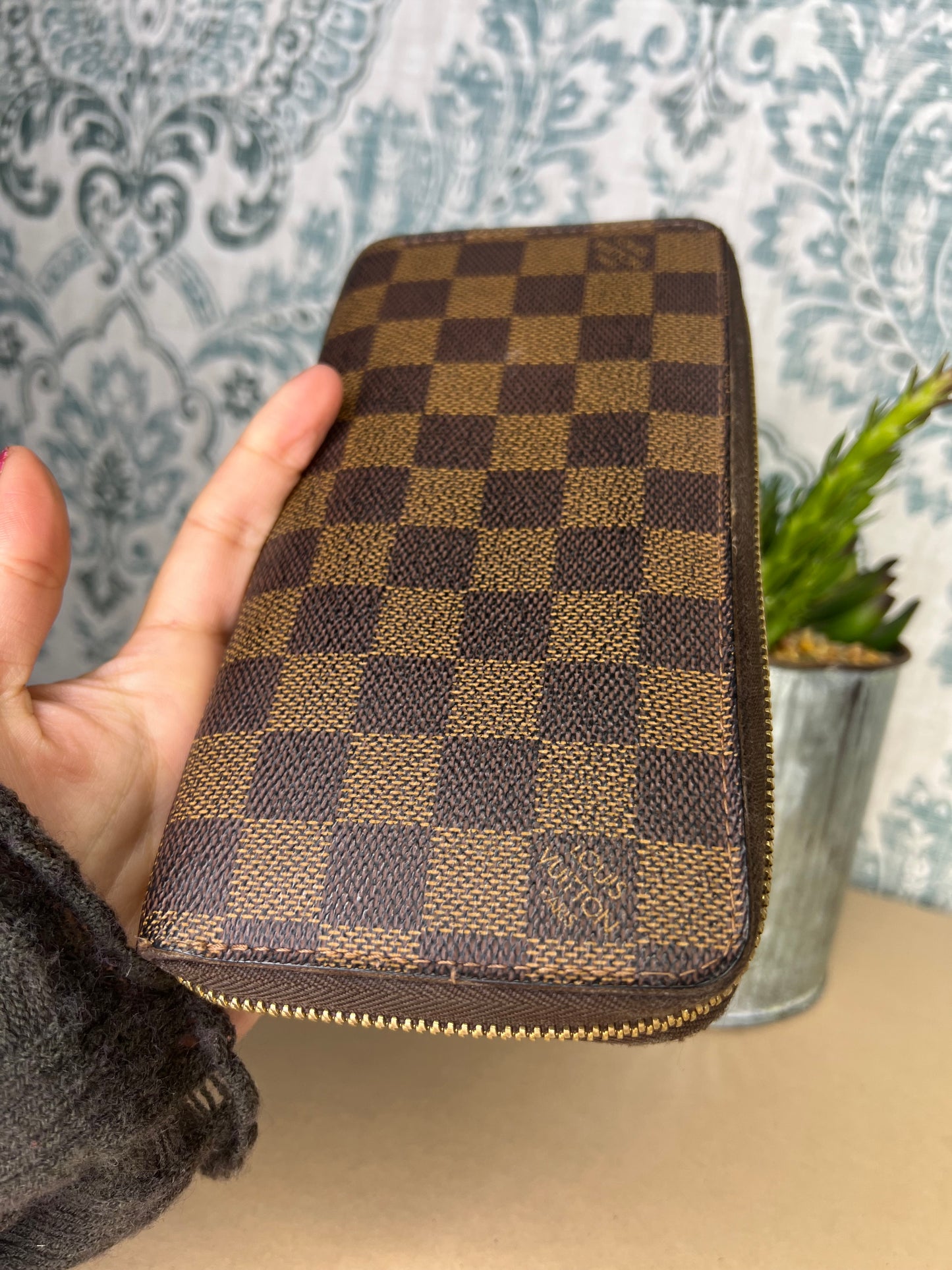 Louis Vuitton Damier Ebene Zippy Wallet