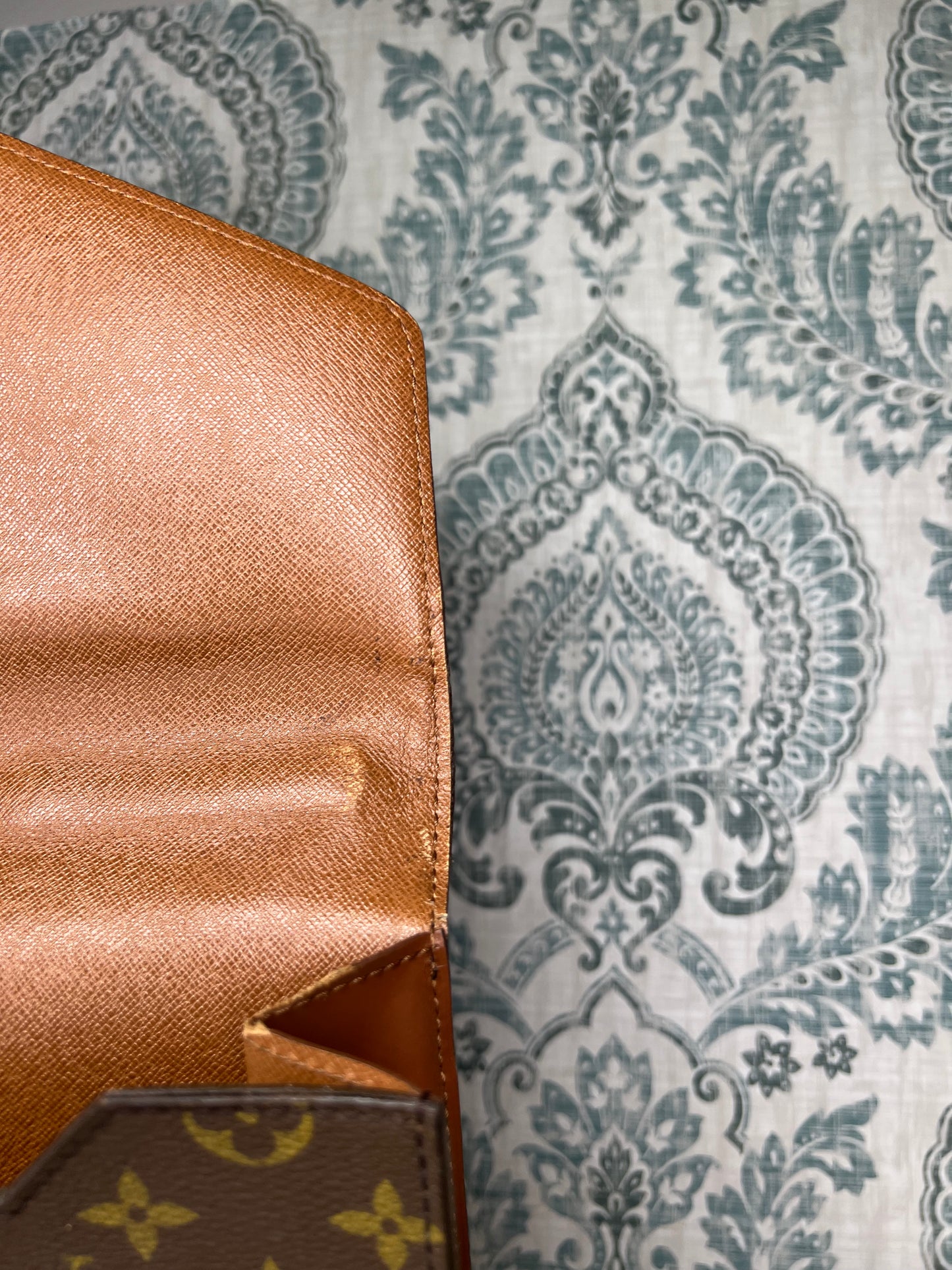 Louis Vuitton Porte Documents Bandouliere