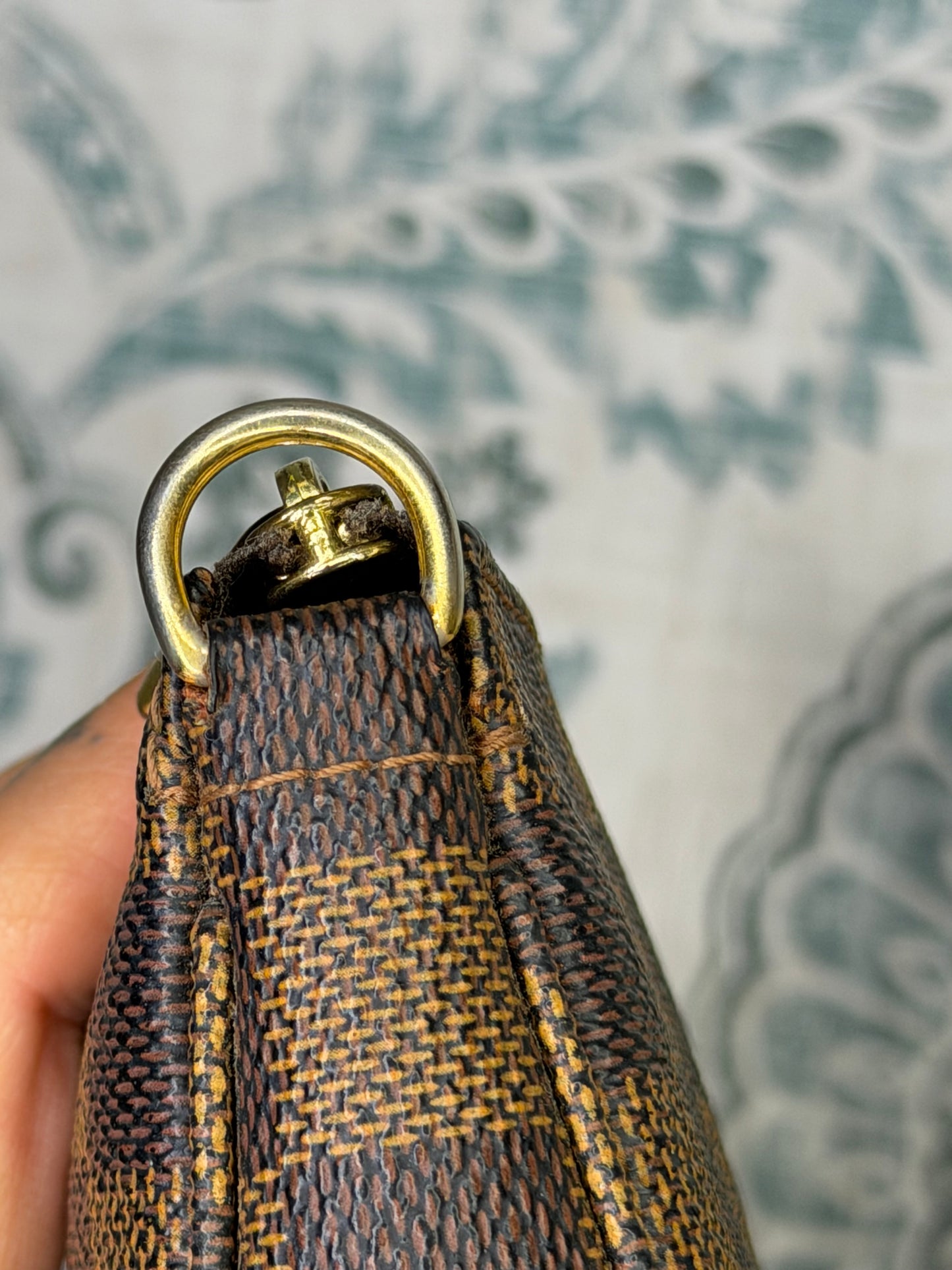 Louis Vuitton Damier Ebene Bucket Pochette
