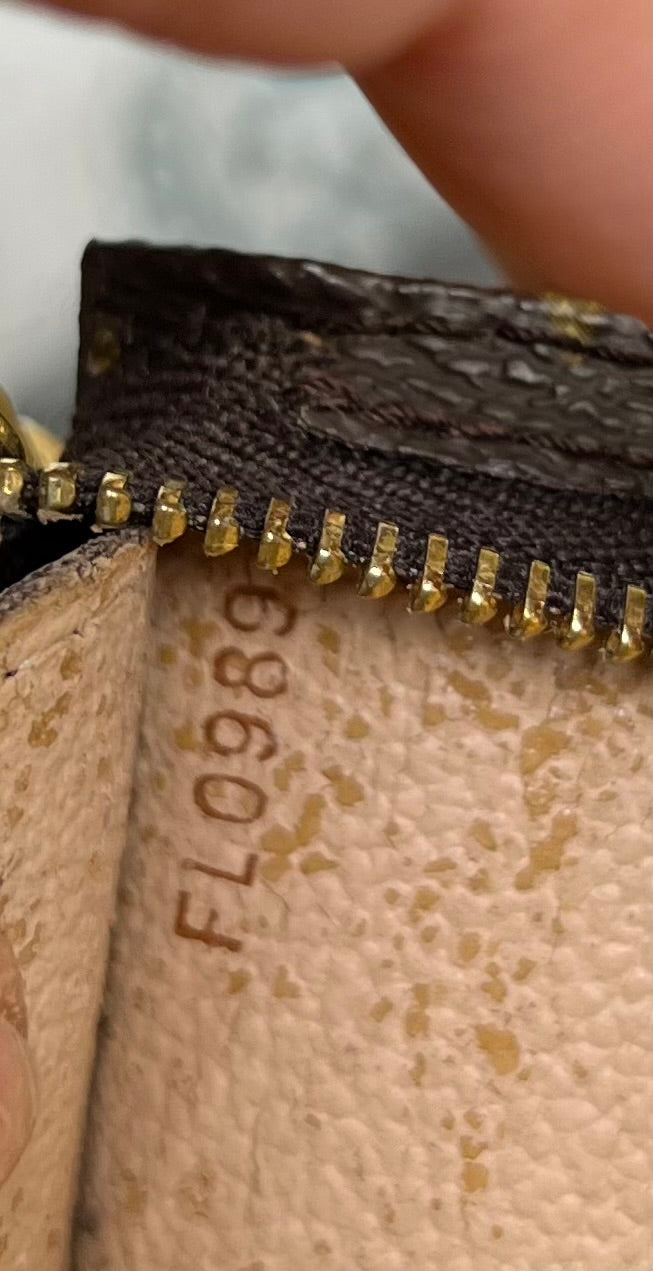 Louis Vuitton Bucket GM Pouch