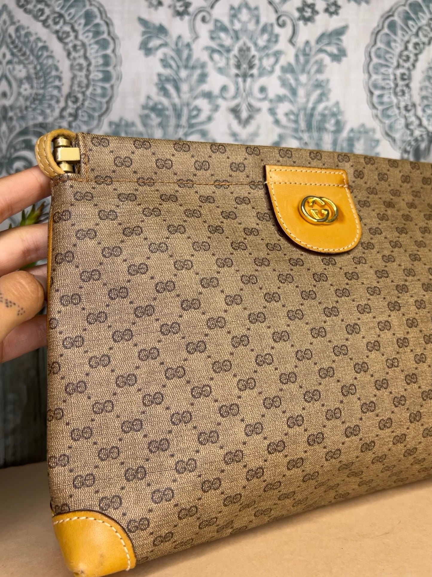 Micro Gucci Tan Vintage Crossbody