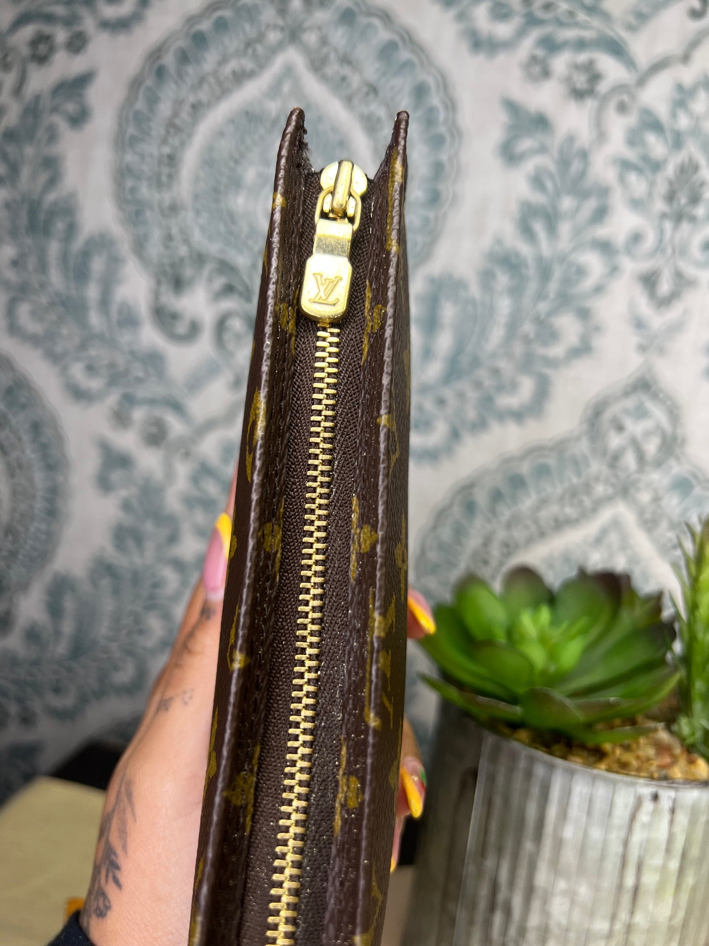 Louis Vuitton Bucket GM Pouch