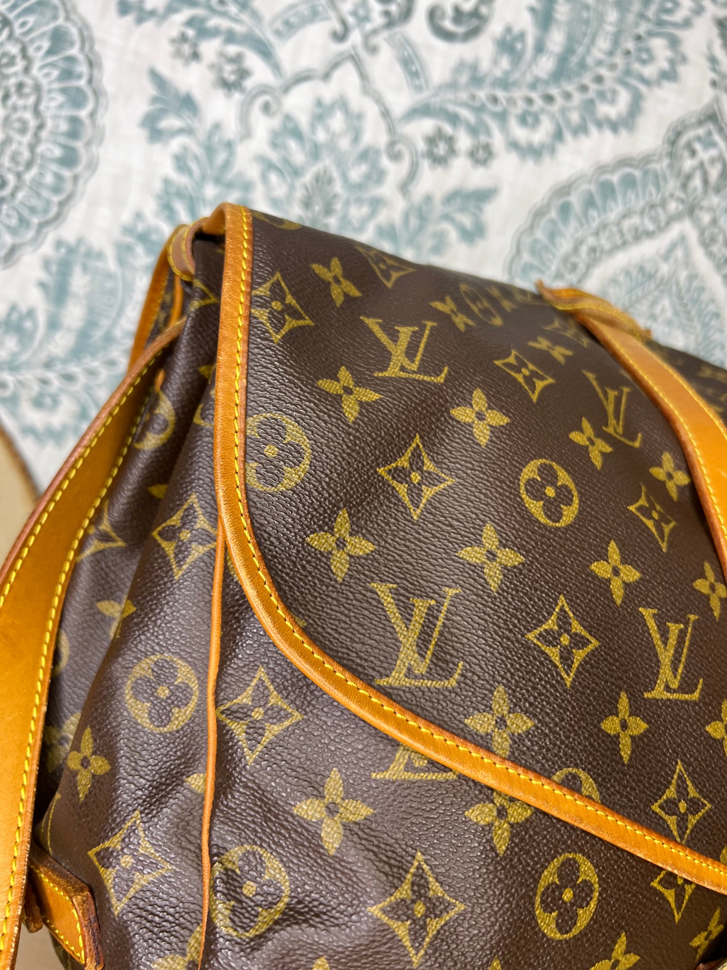 Louis Vuitton Saumur 35