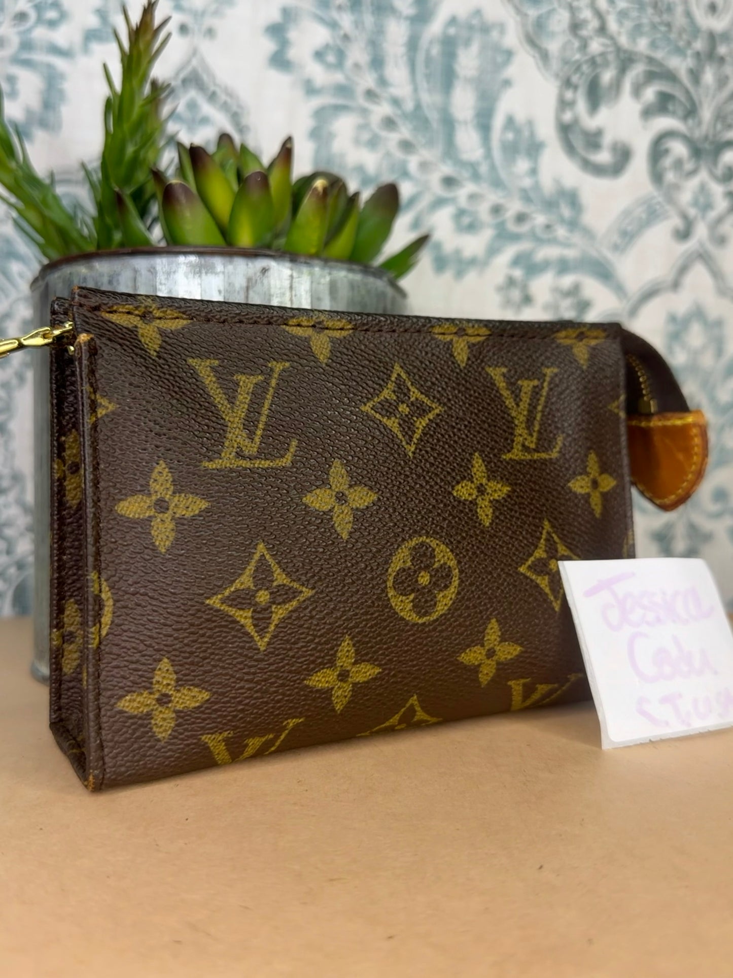 Louis Vuitton Toiletry 15