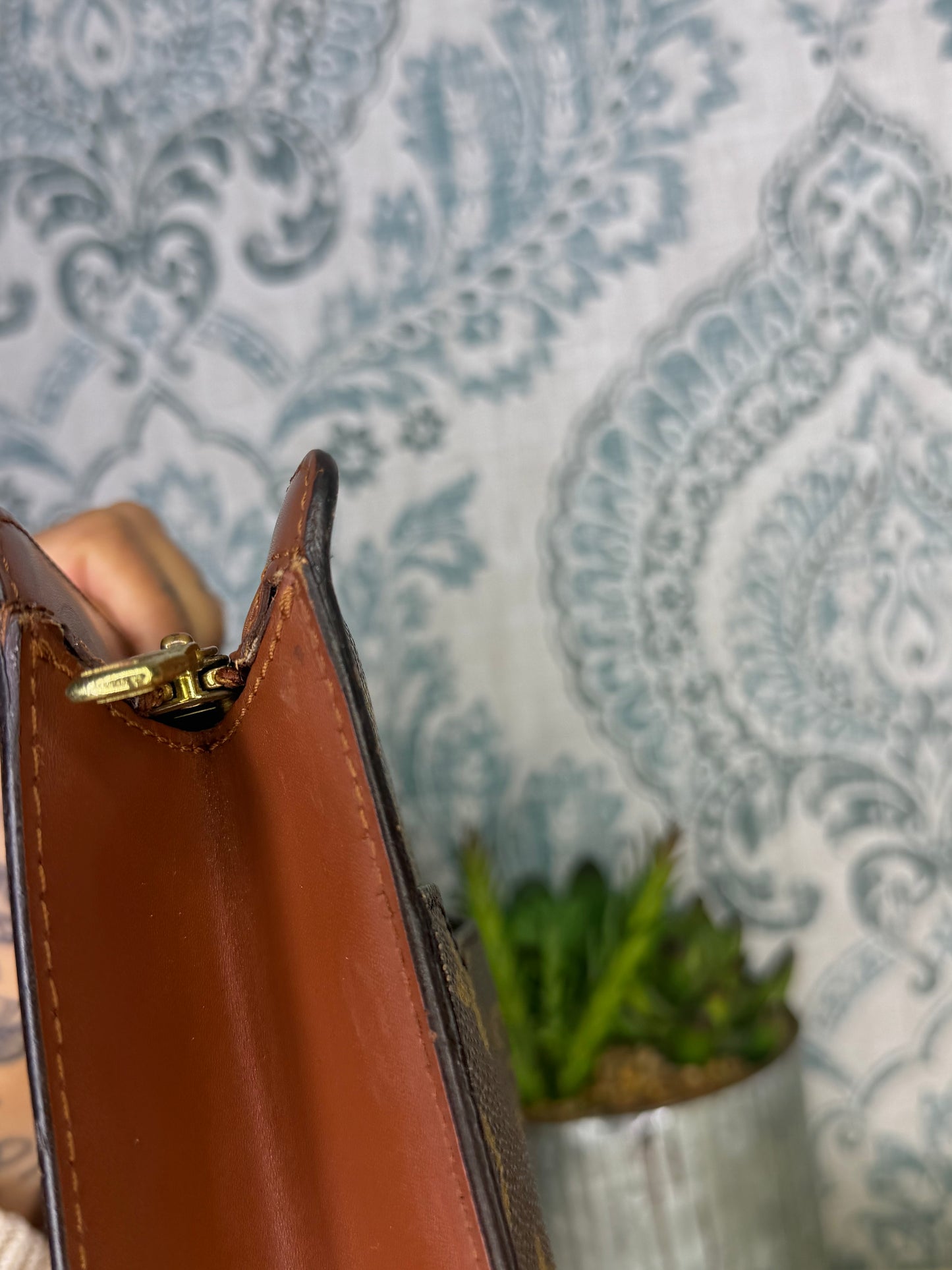 Louis Vuitton Pochette Homme Clutch