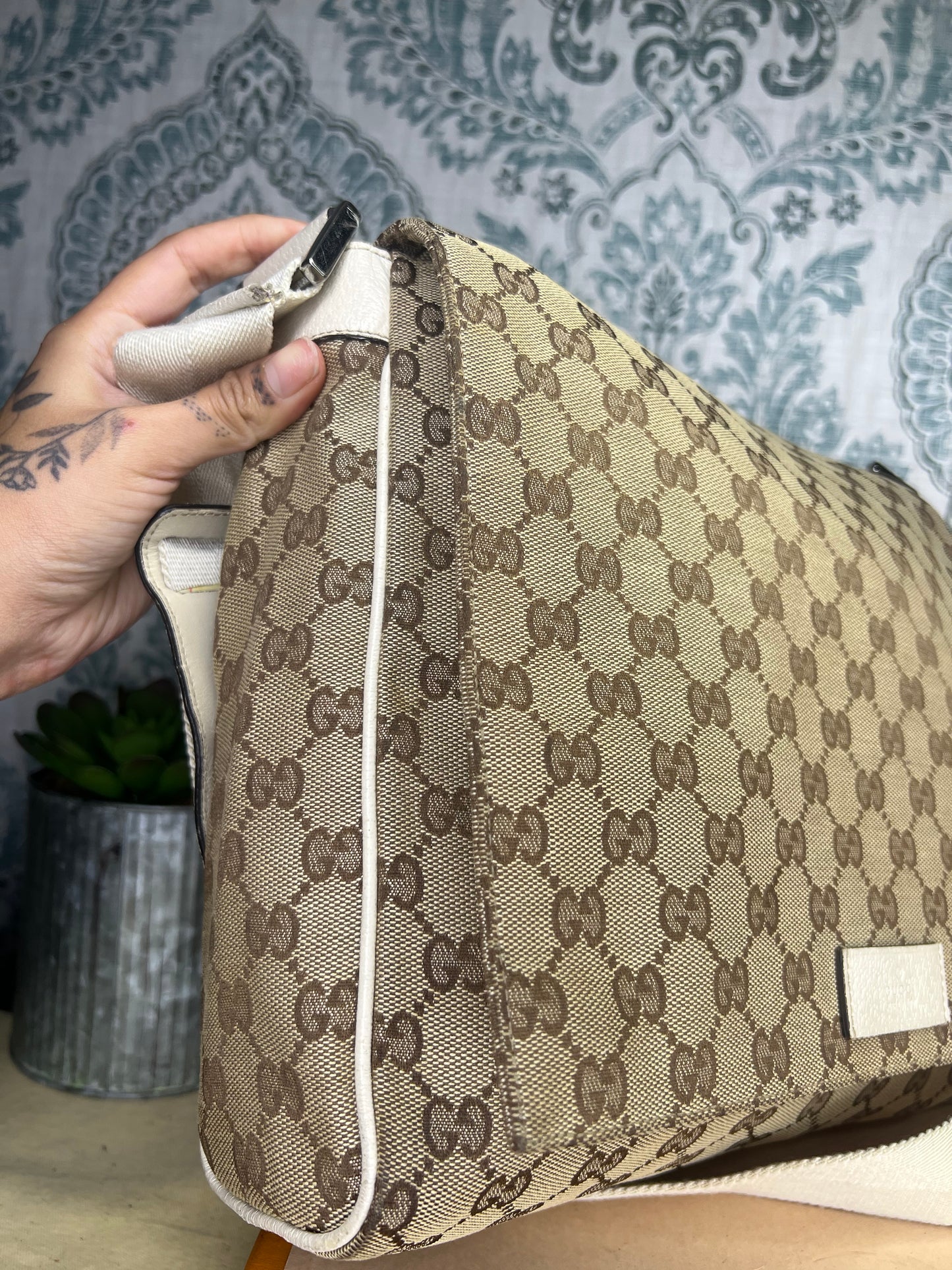 Gucci Messenger Bag
