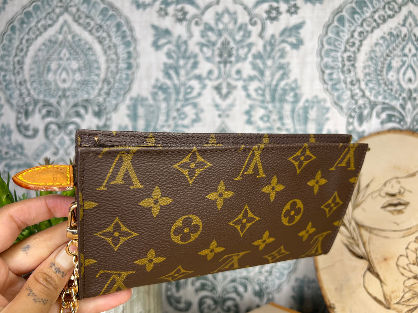 Louis Vuitton Bucket GM Pouch