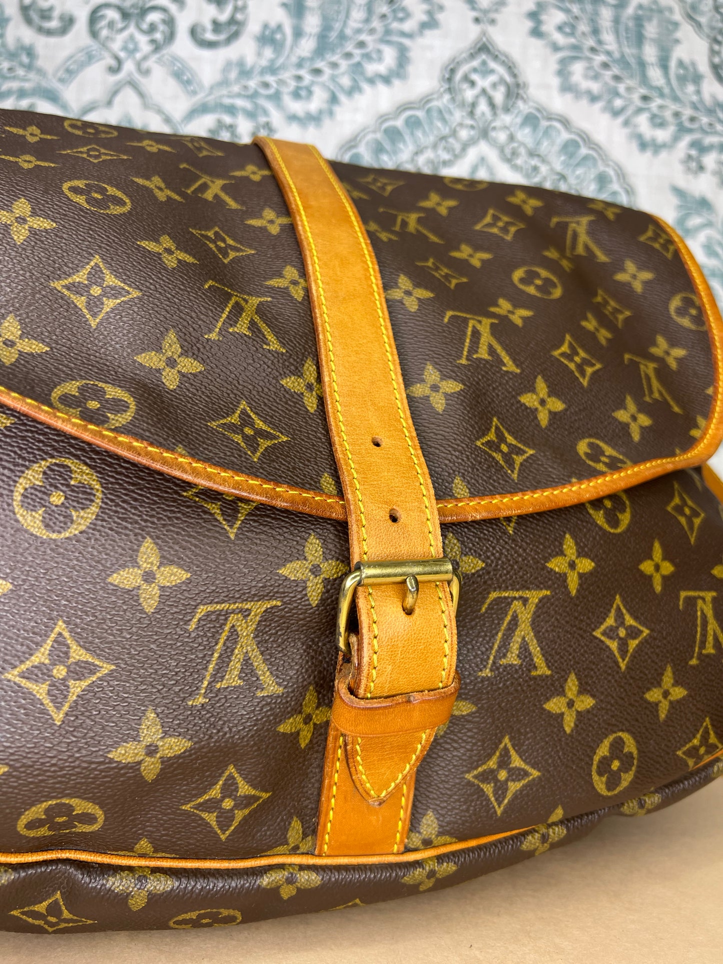 Louis Vuitton Saumur 35