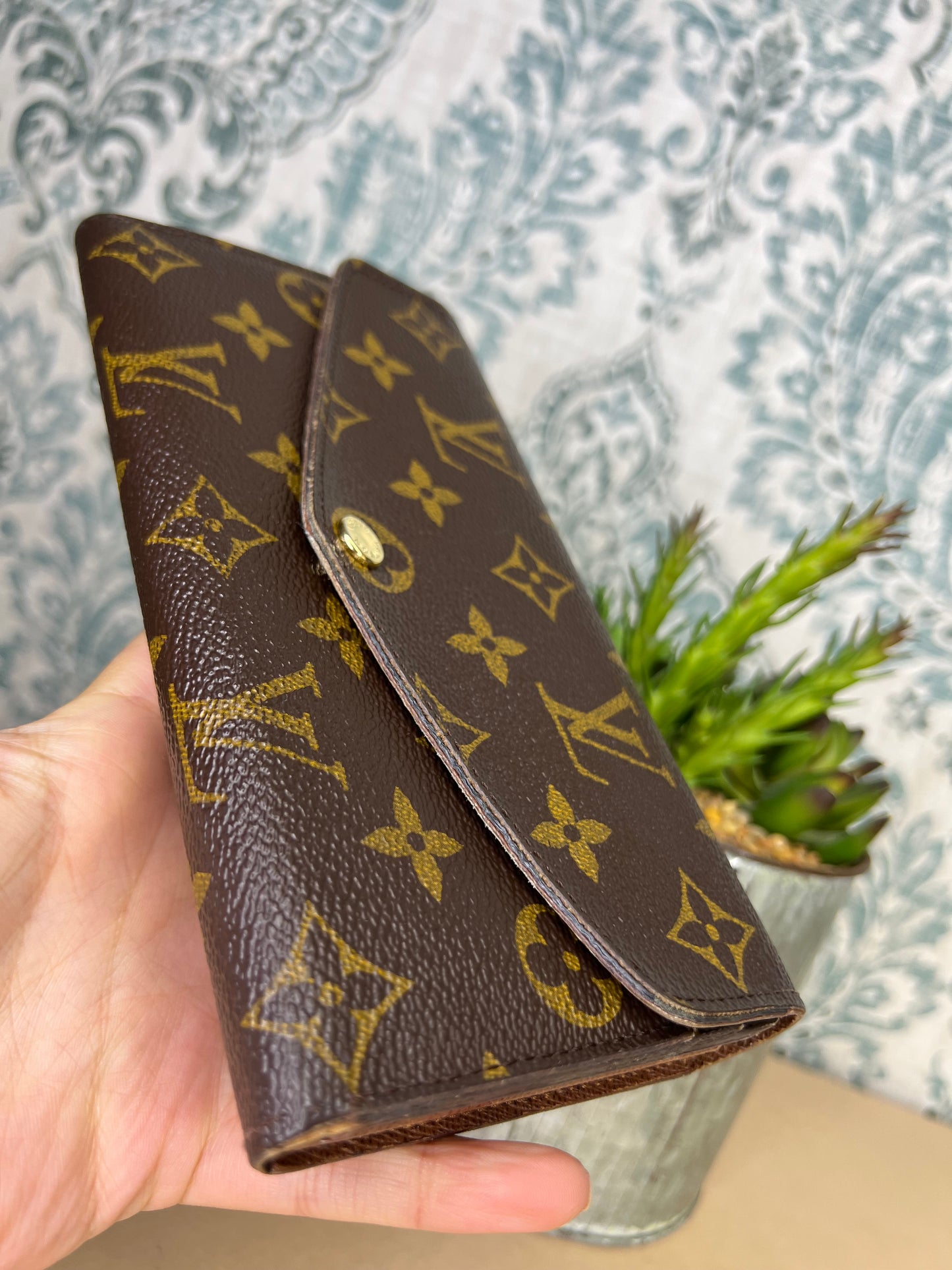 Louis Vuitton Monogram Sarah Wallet NM