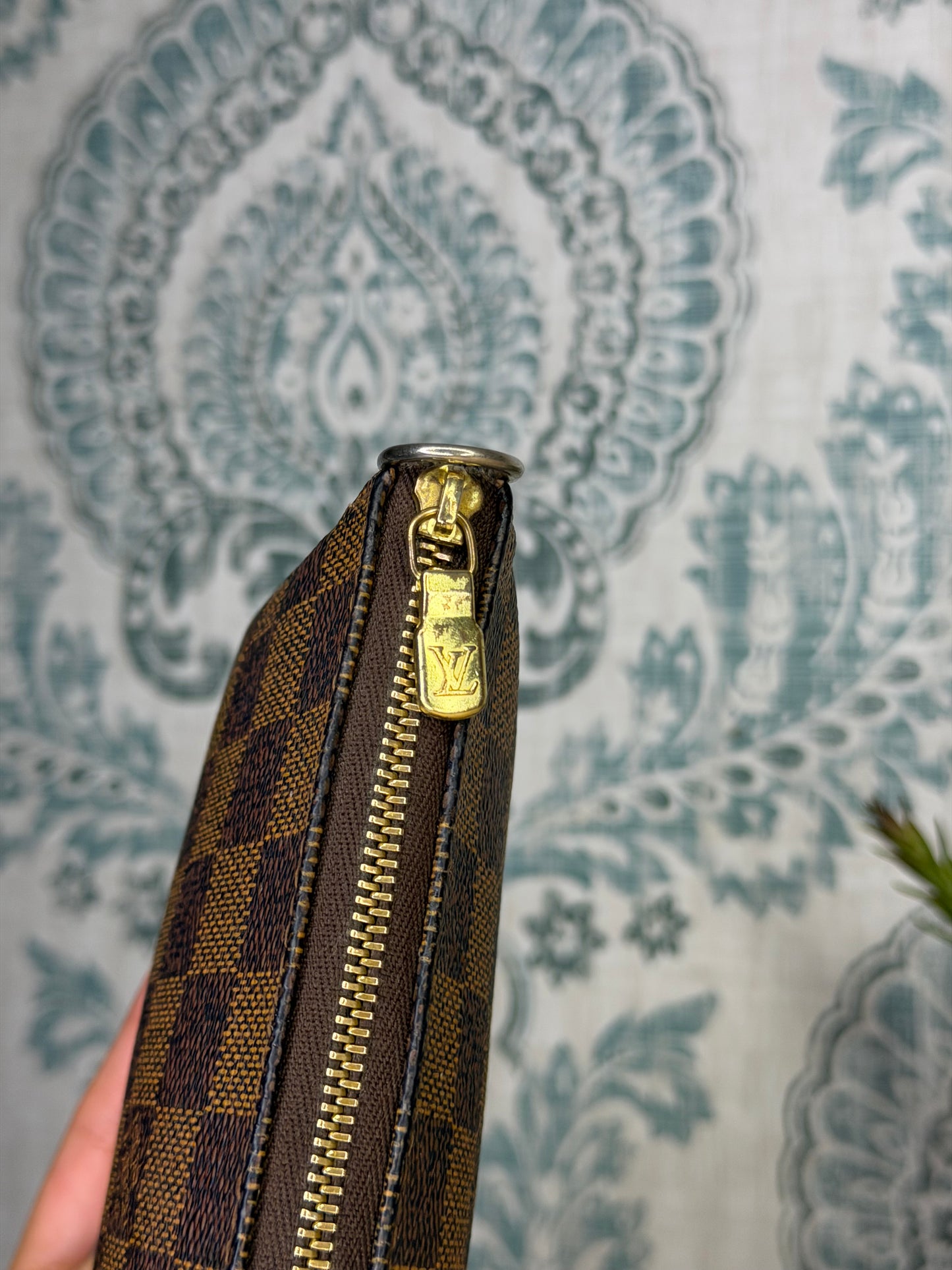 Louis Vuitton Damier Ebene Bucket Pochette