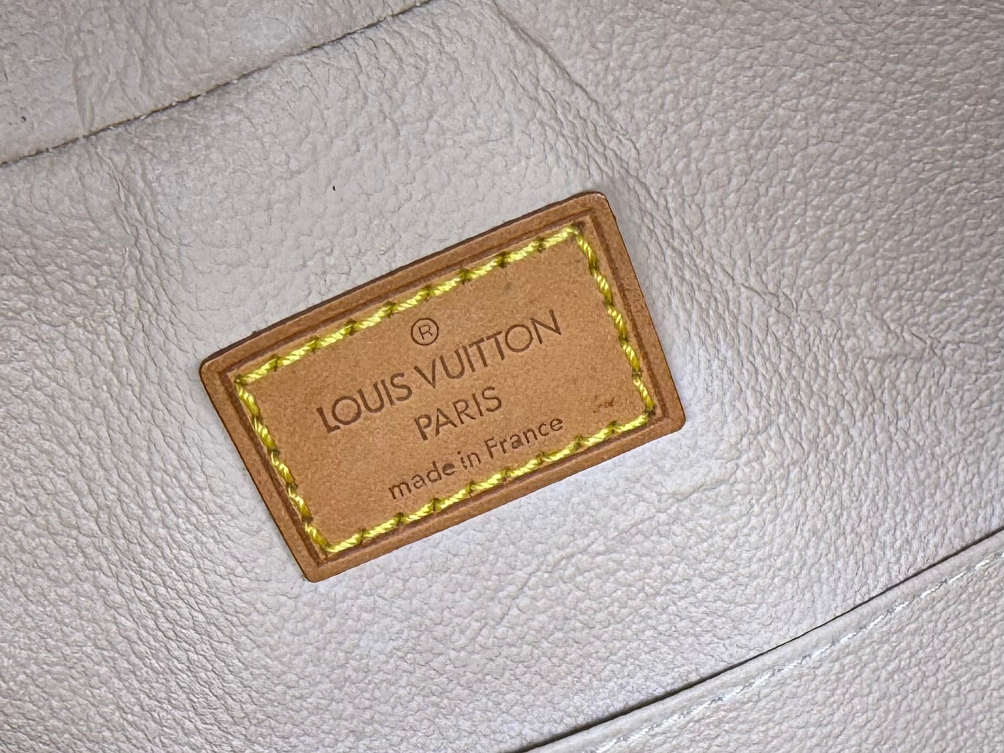 Louis Vuitton Trousse 28