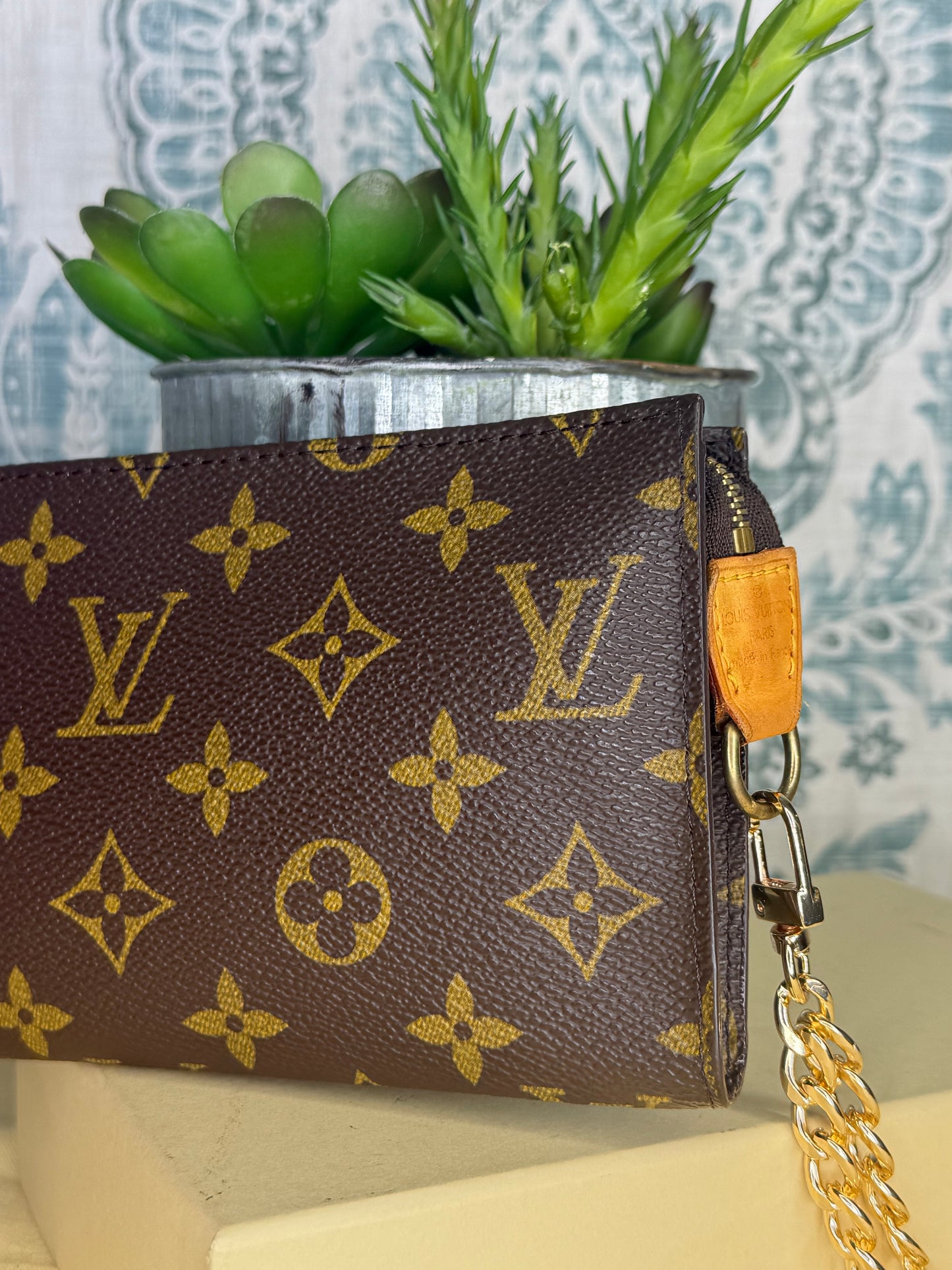 Louis Vuitton Bucket GM Pochette