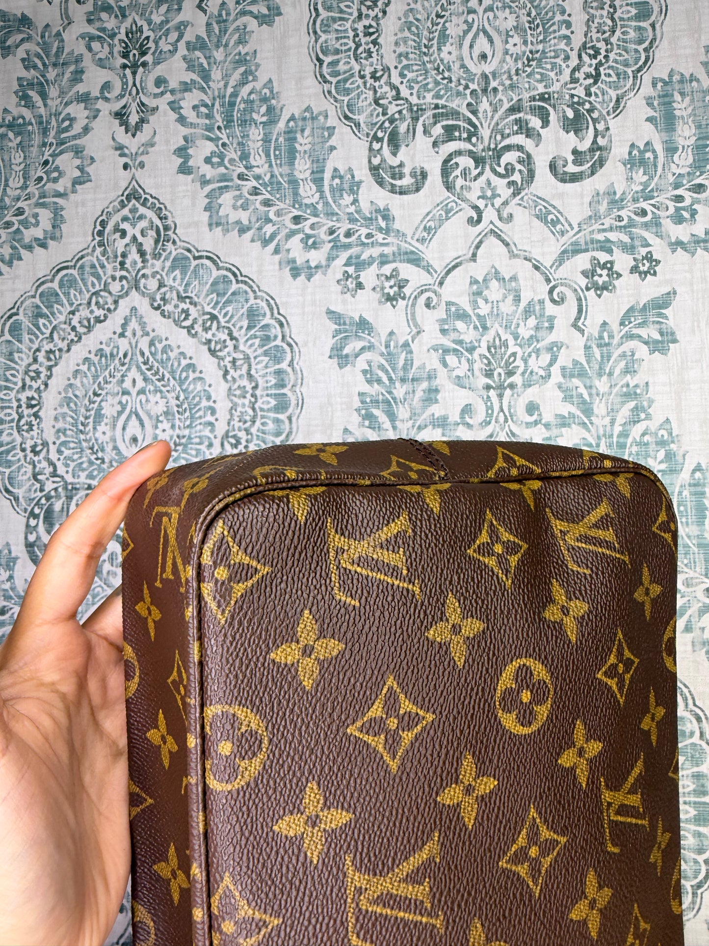 Louis Vuitton Trousse 28