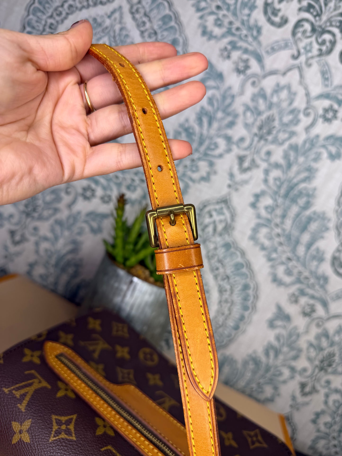 Louis Vuitton Saint Germain 24