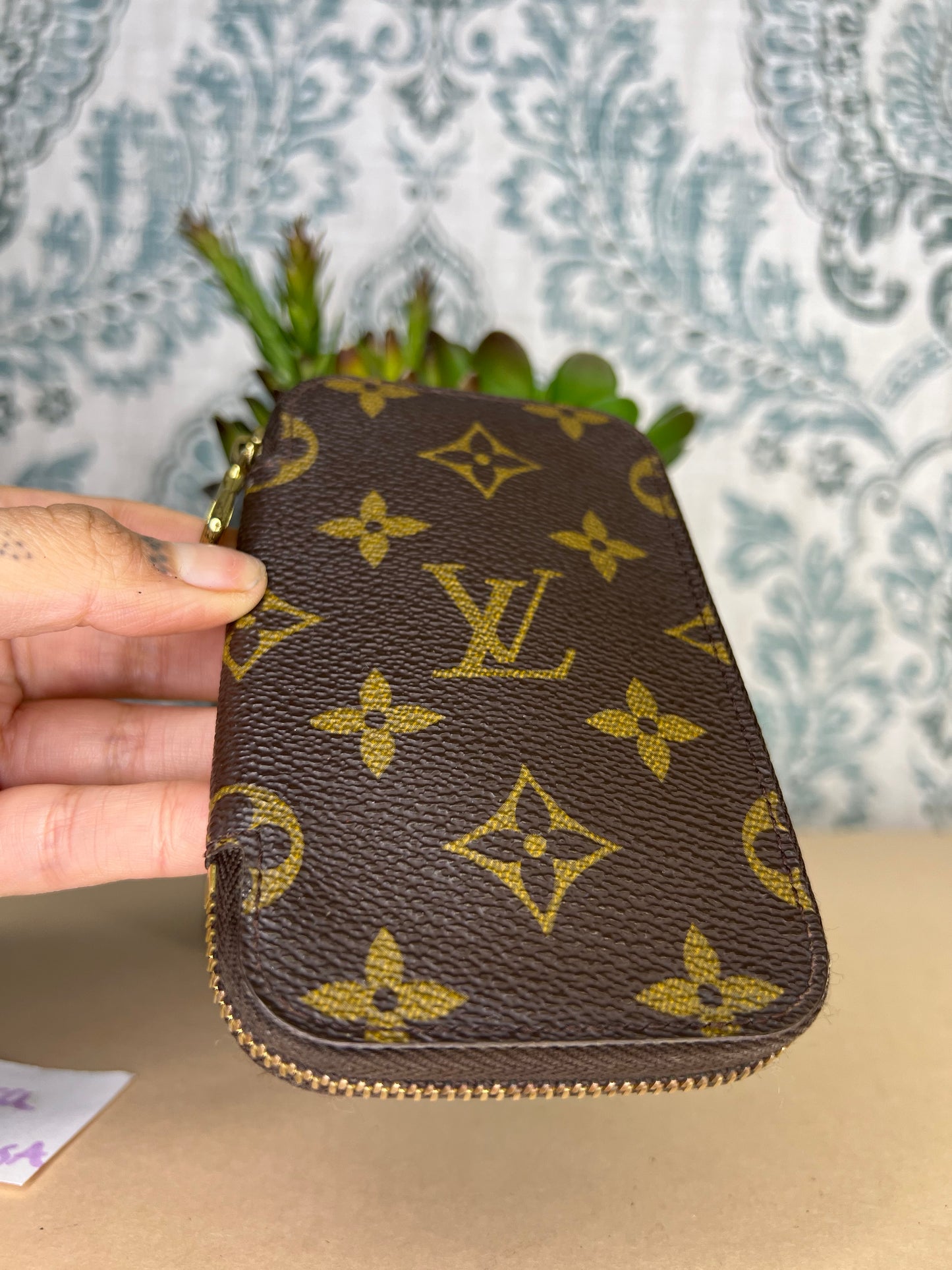 Louis Vuitton Zip Around Multicles 6 Key Holder