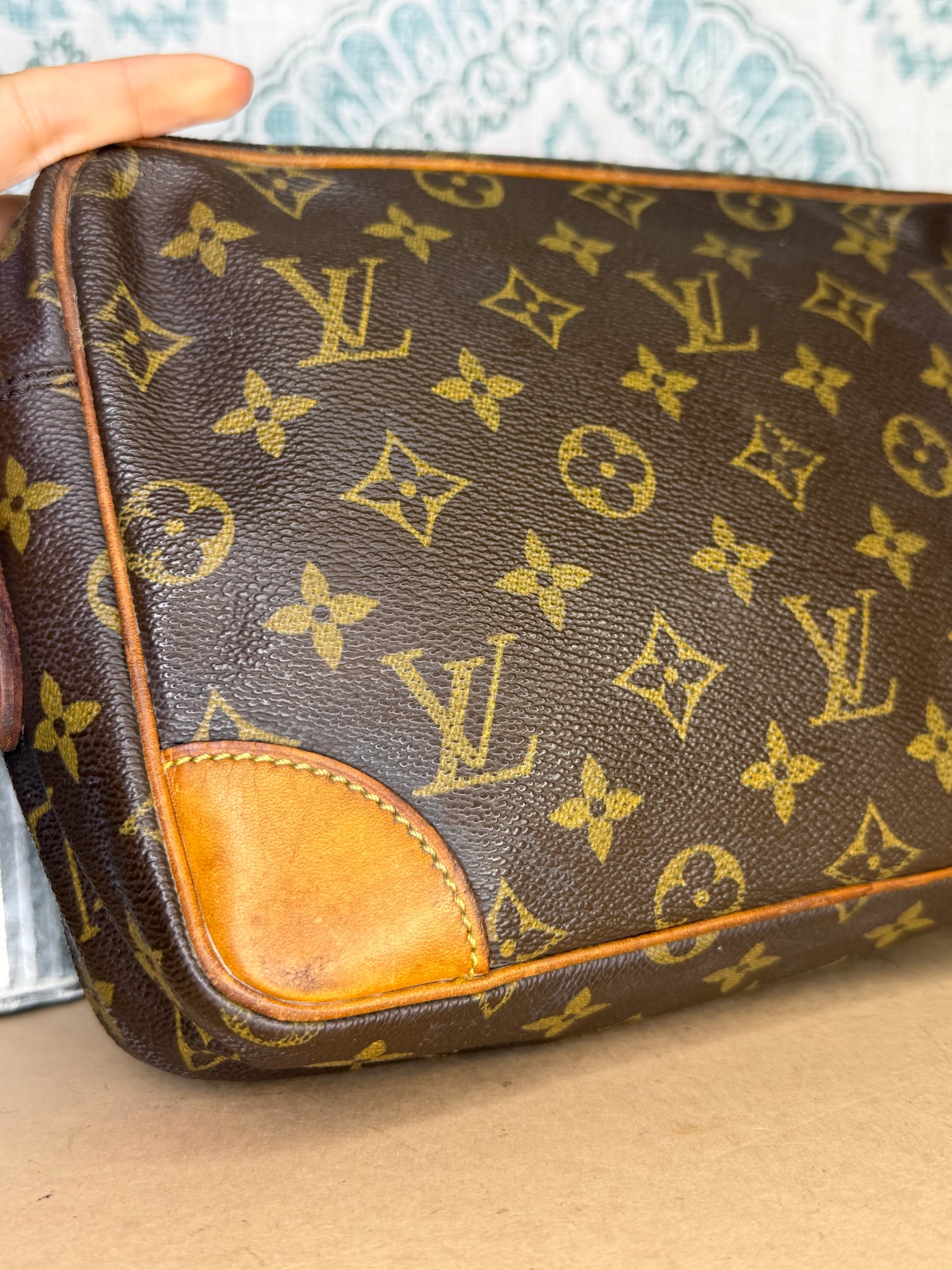 Louis Vuitton Trocadero 27 (damaged)