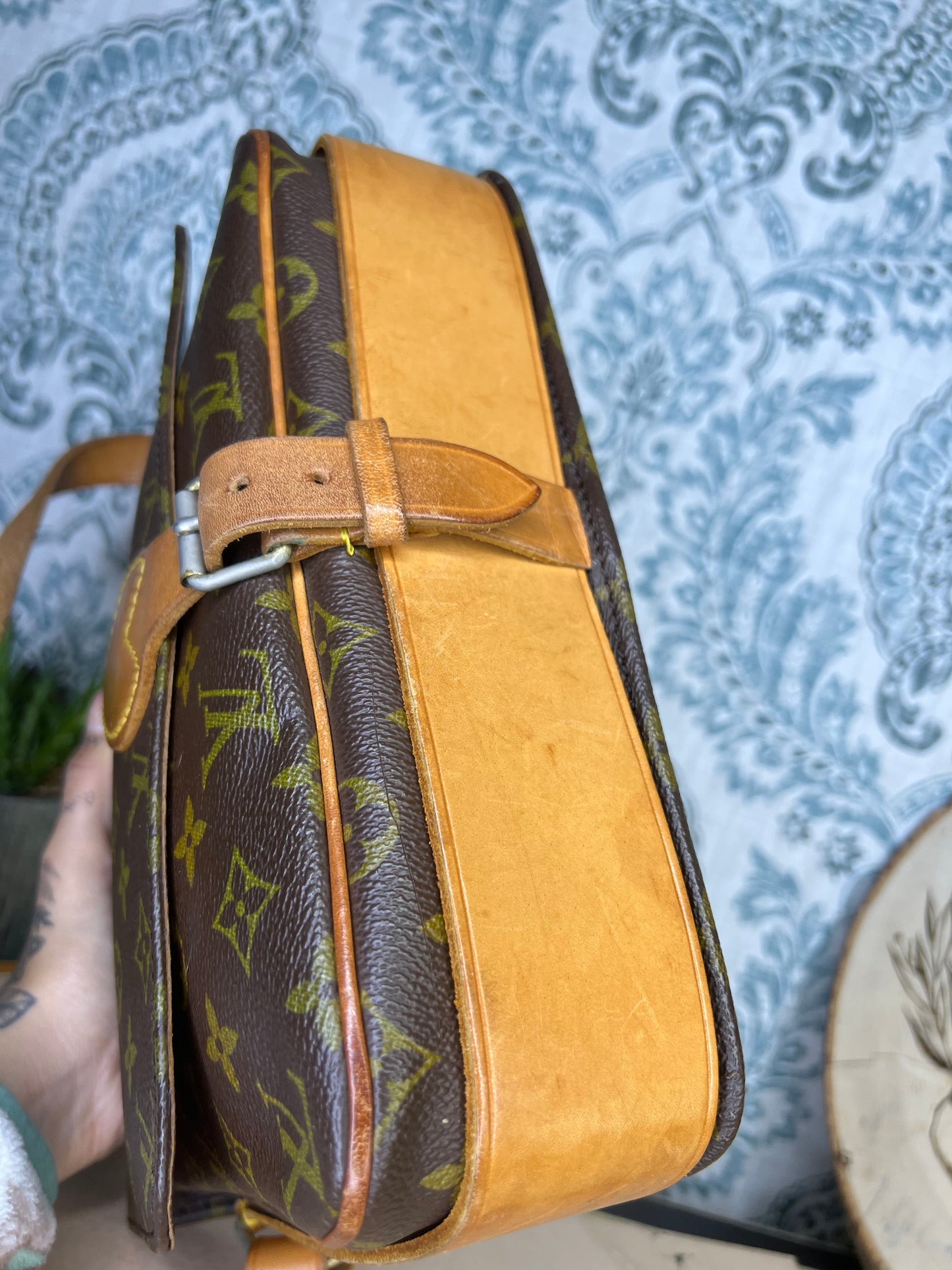 Louis Vuitton Cartouchiere GM