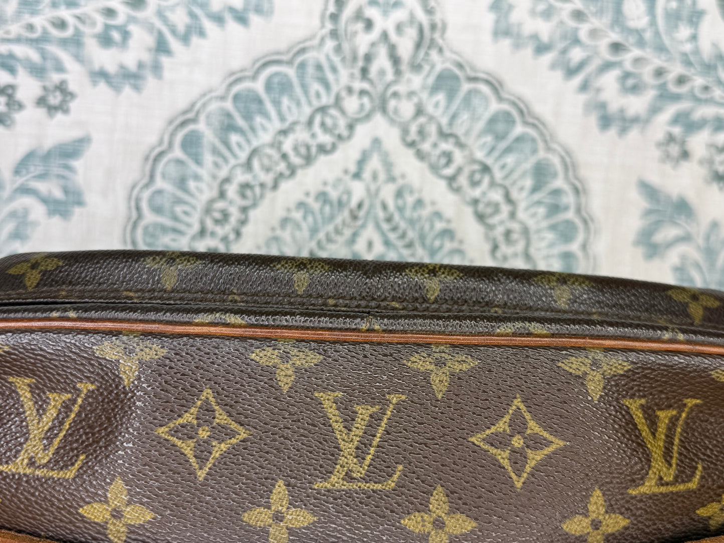 Louis Vuitton Trocadero 27 (damaged)