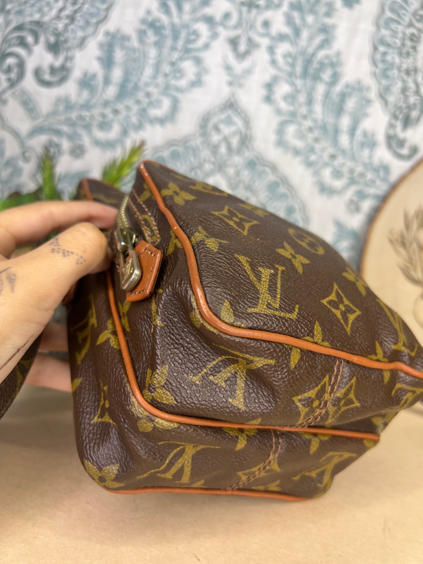 Louis Vuitton Vintage Amazone