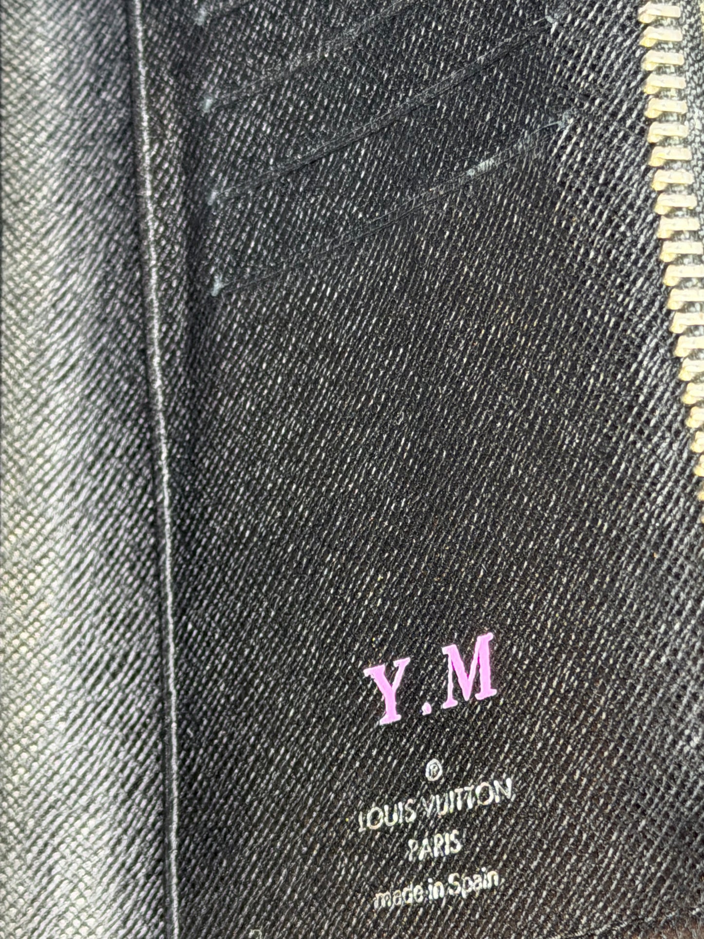 Louis Vuitton Zippy Vertical Wallet