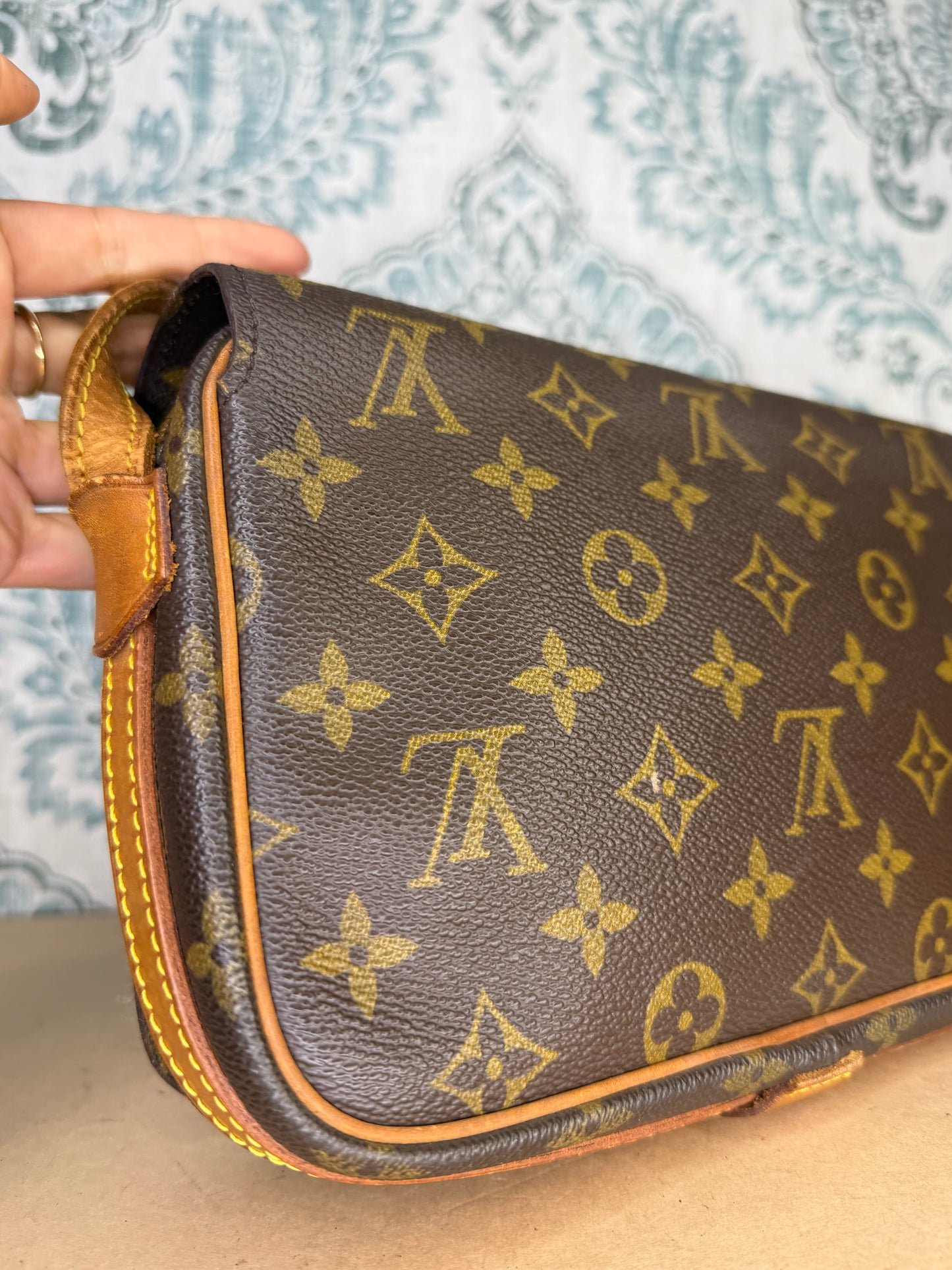 Louis Vuitton Saint Germain 24