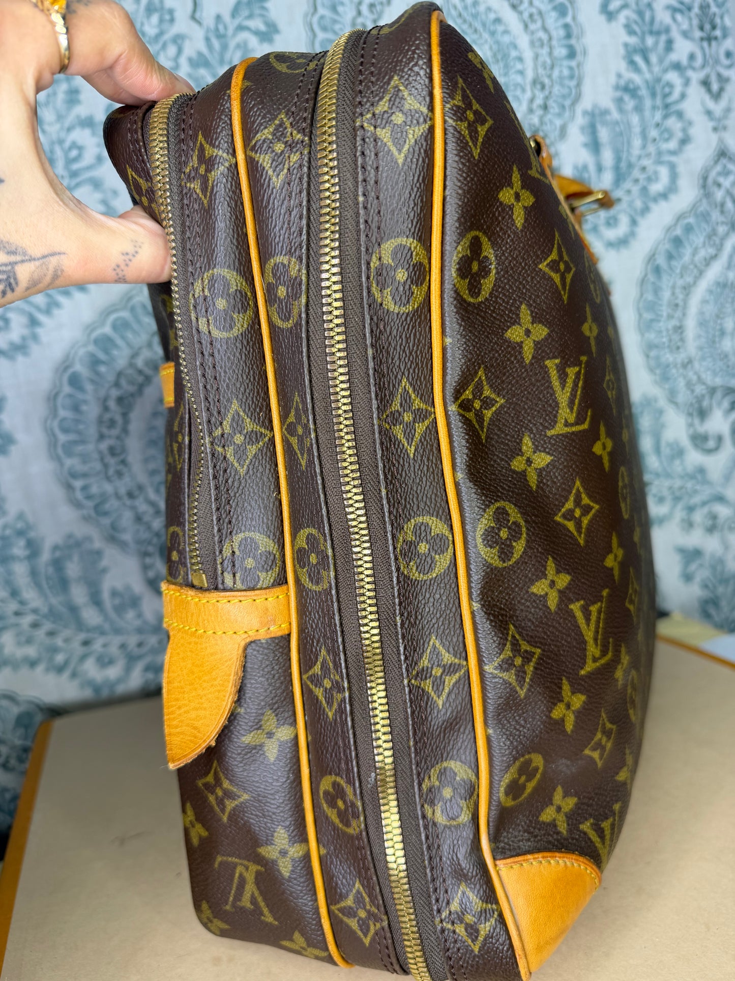 Louis Vuitton Porte Documents Voyage GM