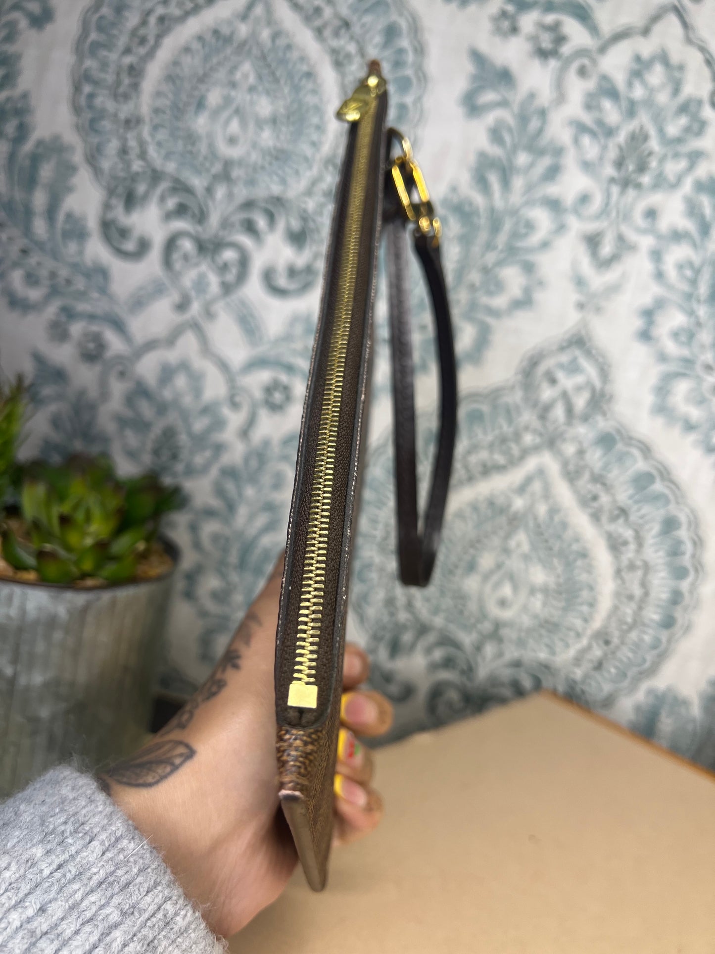 Louis Vuitton Damier Ebene Pochette