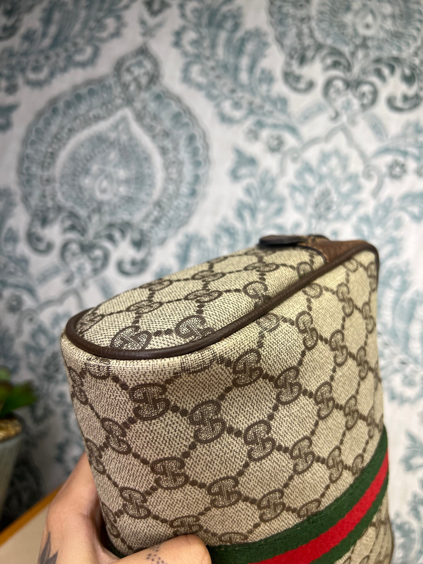Gucci Supreme Brown Sherry Line Pouch