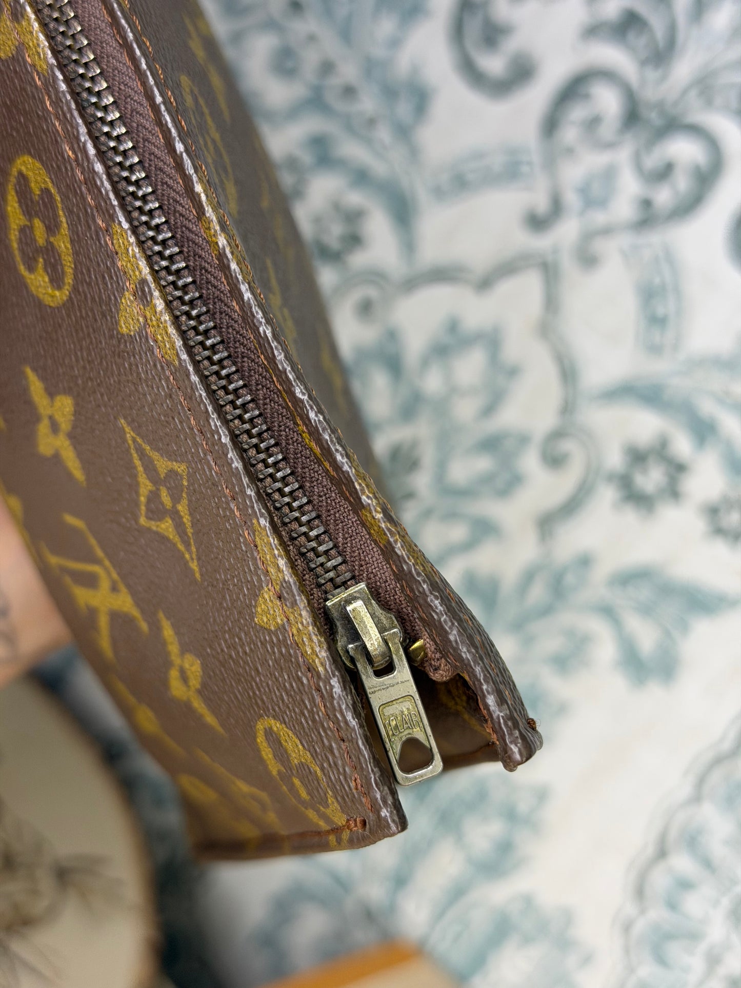Louis Vuitton Toiletry 26 #2 (needs new zipper)